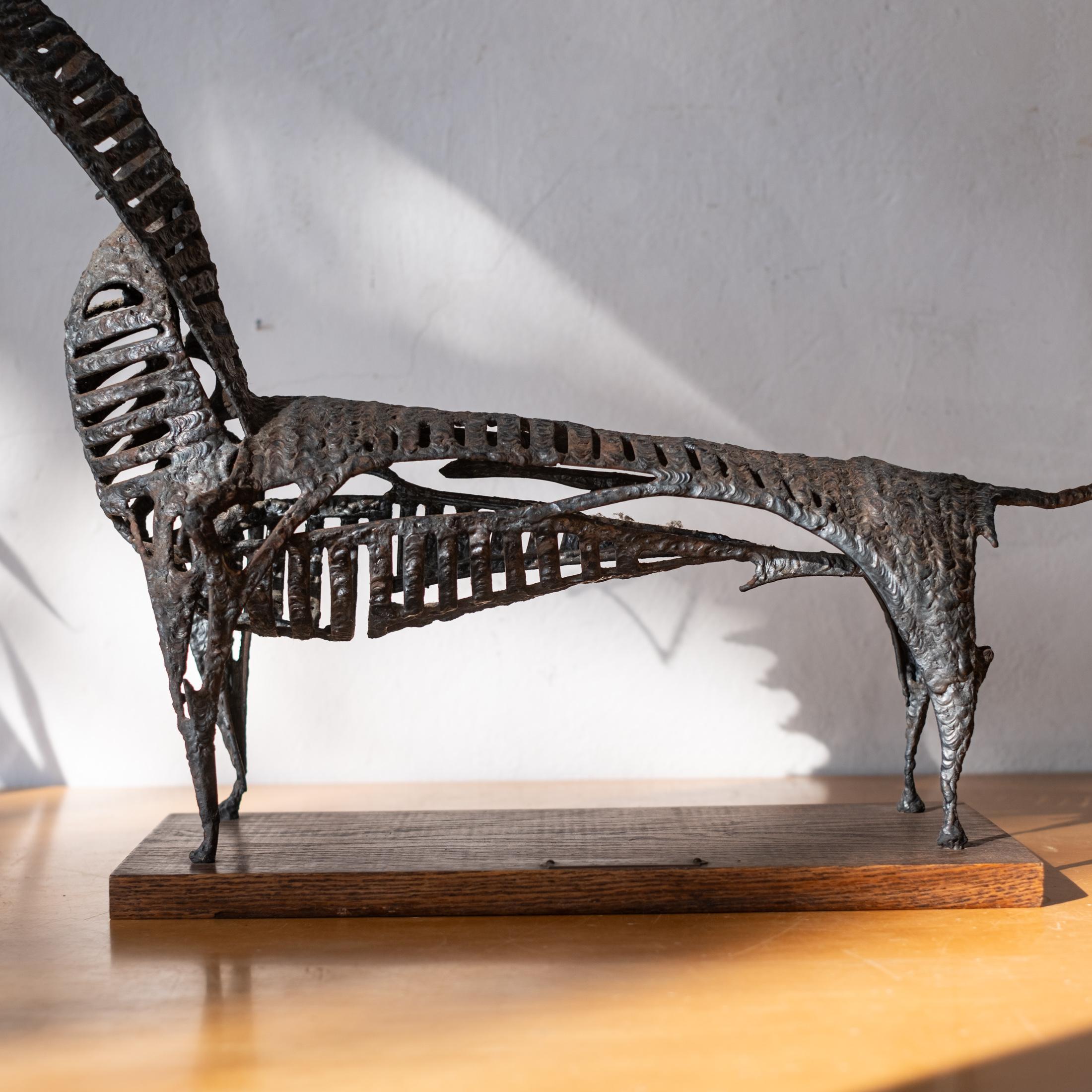 Brutalist Mid Century Modernist Abstrakt Metall Stier Skulptur von Charles im Angebot 4
