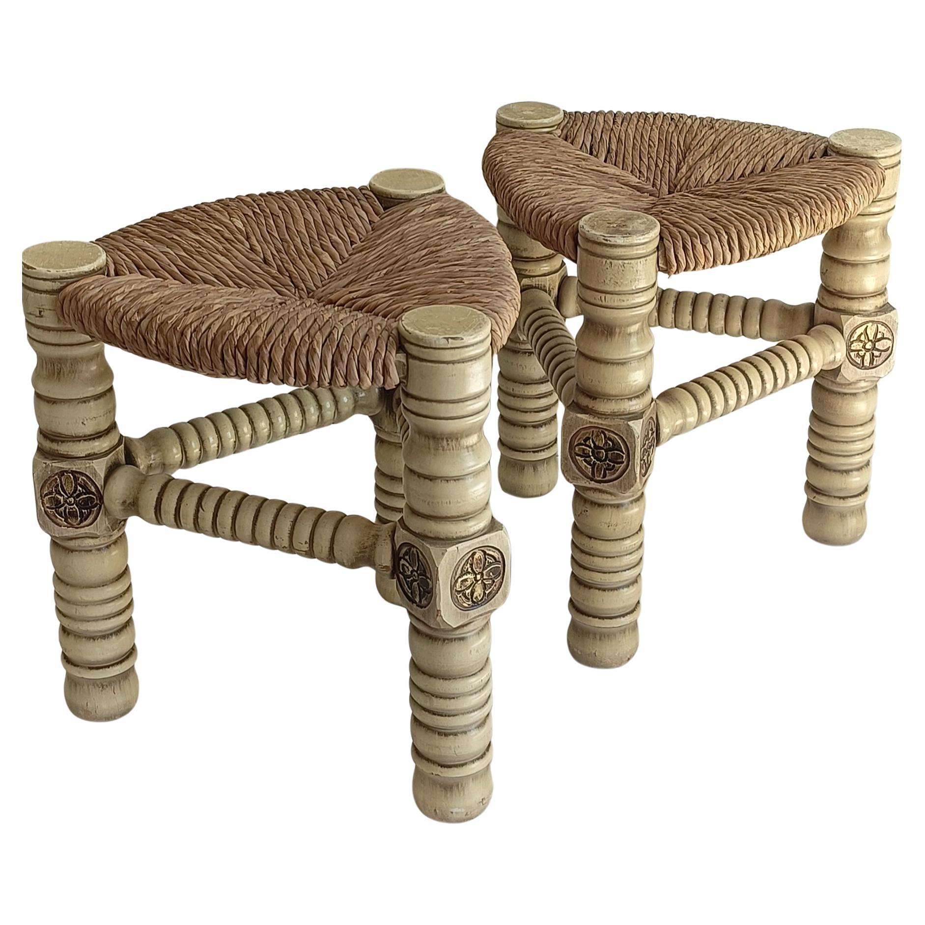 Brutalismo Brutalista di metà secolo  Coppia di sgabelli in Wood e fibra naturale, Belgio, anni '60 in vendita