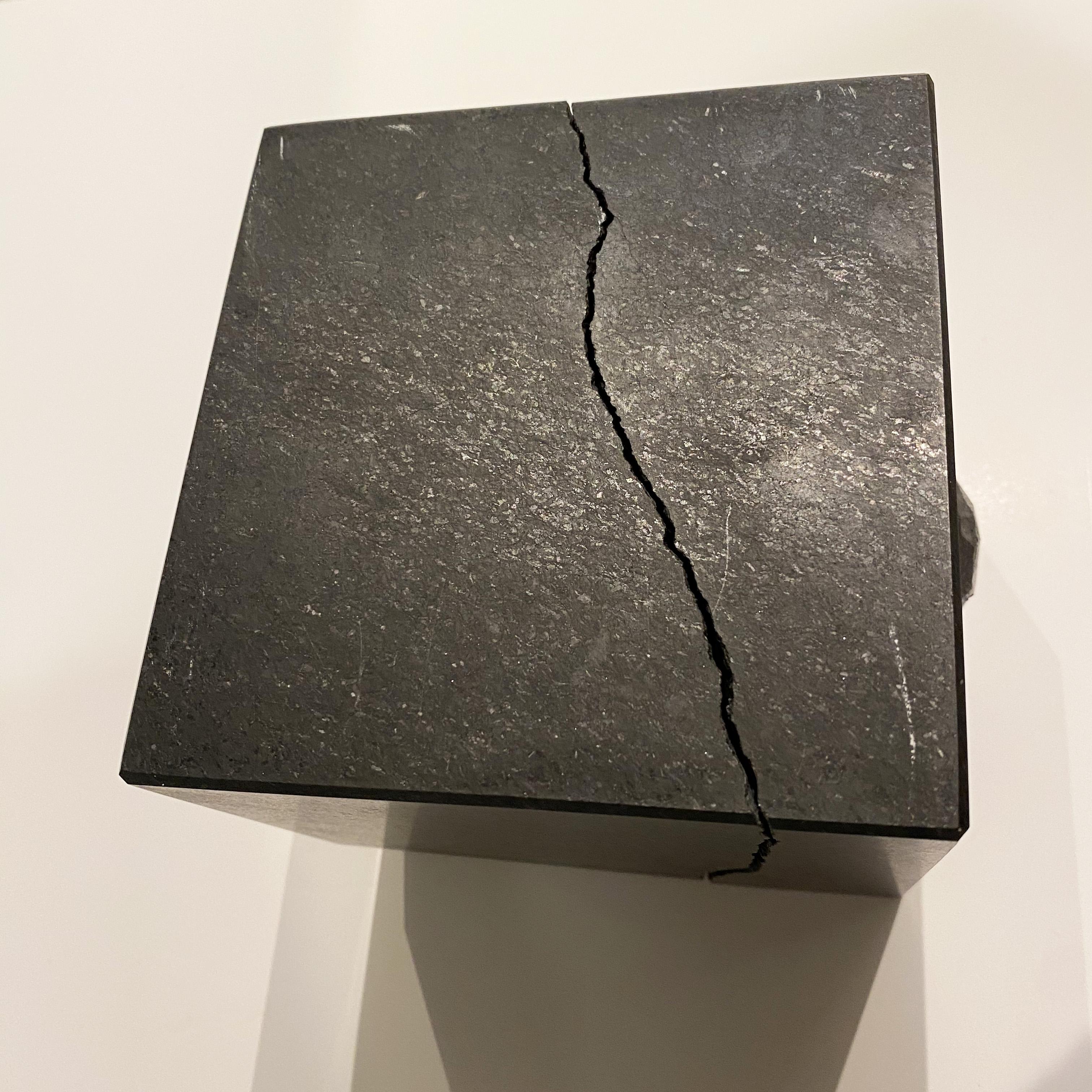 Bronzo Scultura brutalista minimalista SA I Diabase di Hiroshi Koyama, Giappone, anni Novanta. in vendita