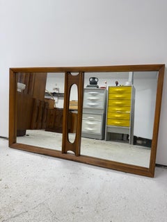 Brutalistischer Spiegel 1975