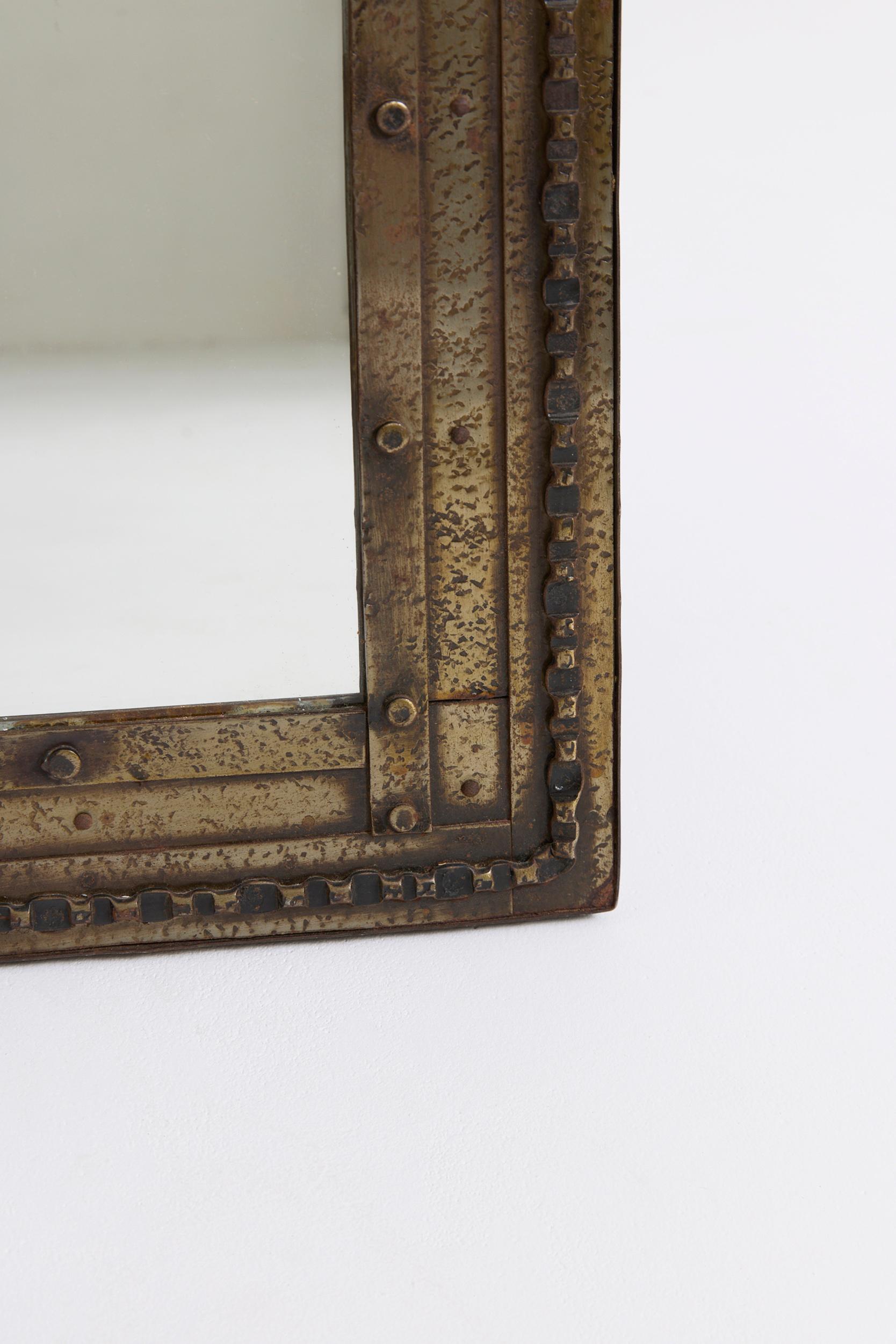 Français Miroir brutaliste en vente