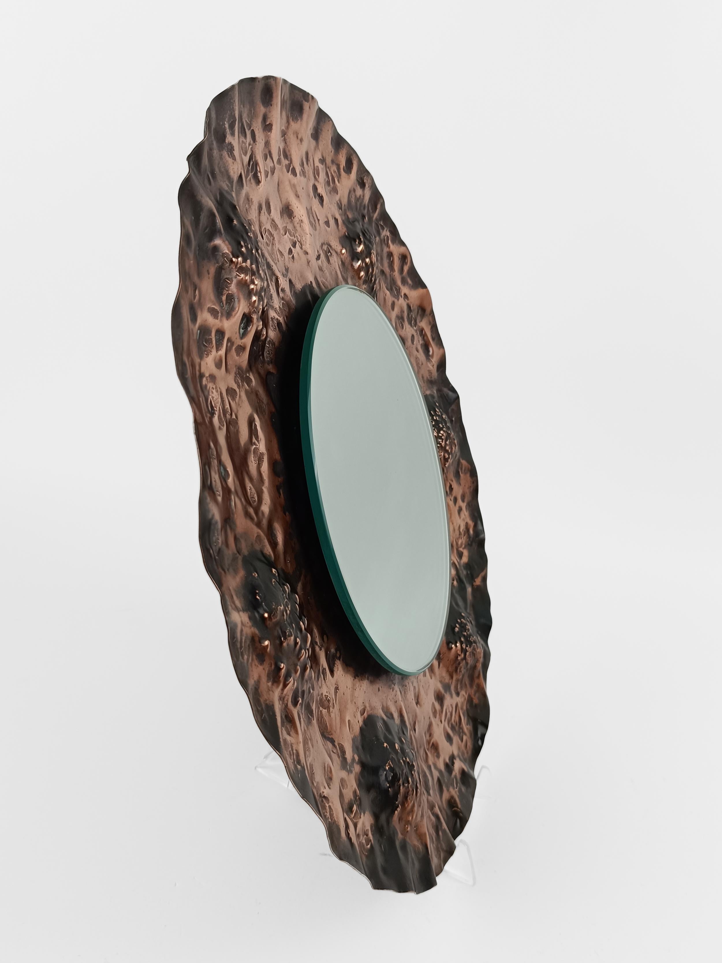 Brutalist Mirror in hammered copper in the style of A. Bragalini, Italy 1960s  For Sale 12