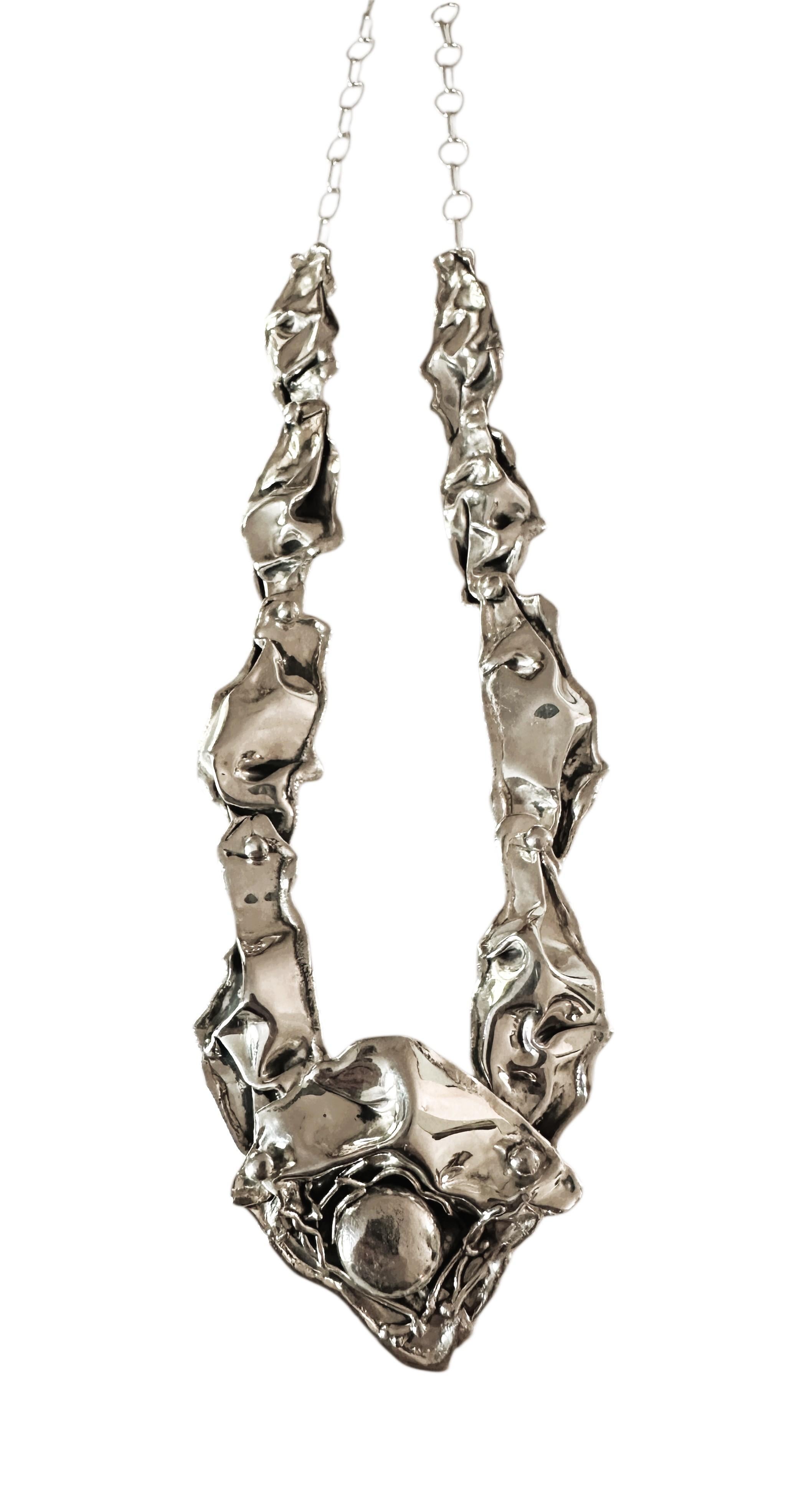 Brutalist Modernist Forged Sterling Silver Petal Necklace in vendita 4