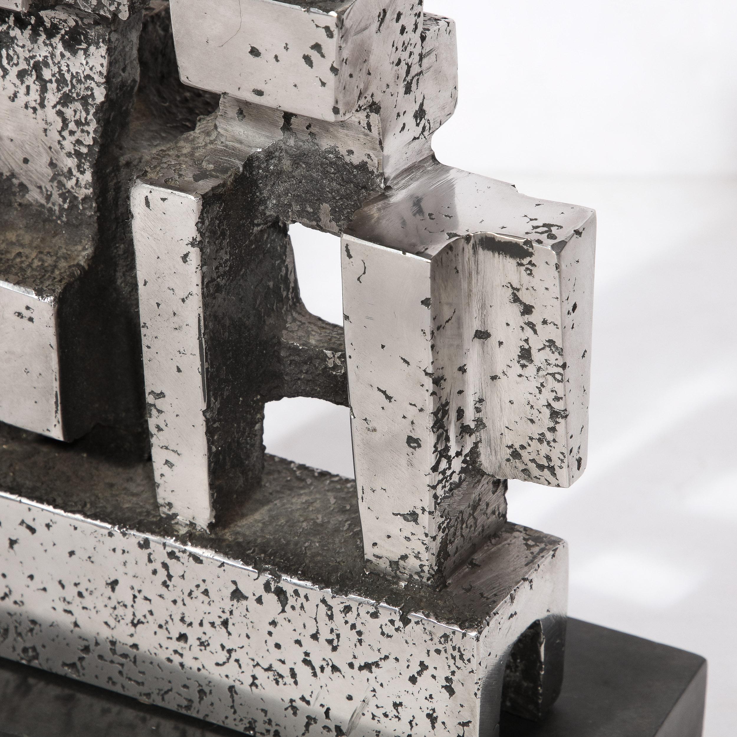 Sculpture géométrique brutaliste et moderniste en acier inoxydable moulé signée Paul Mount  en vente 3