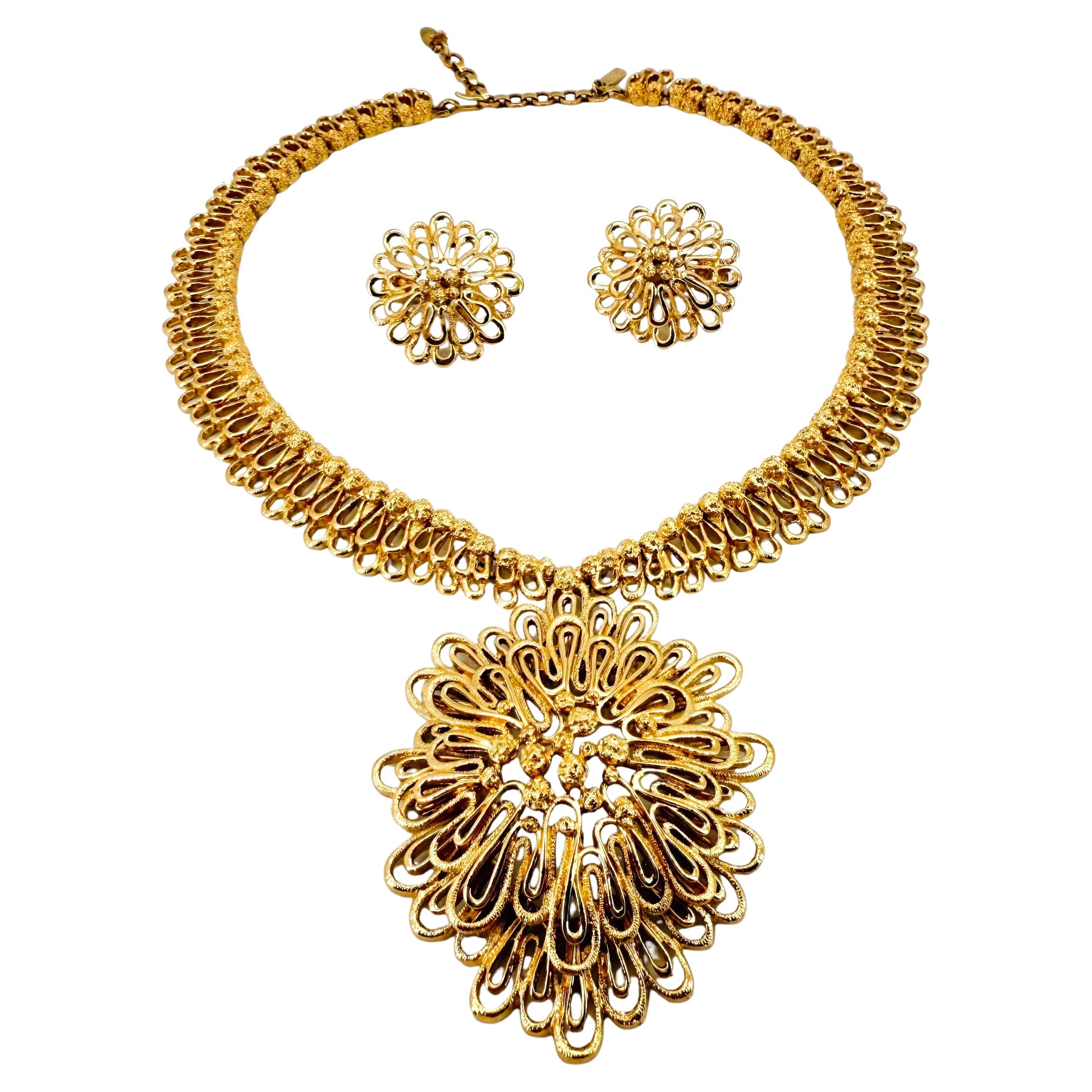 Set collana e orecchini Monet brutalista in vendita