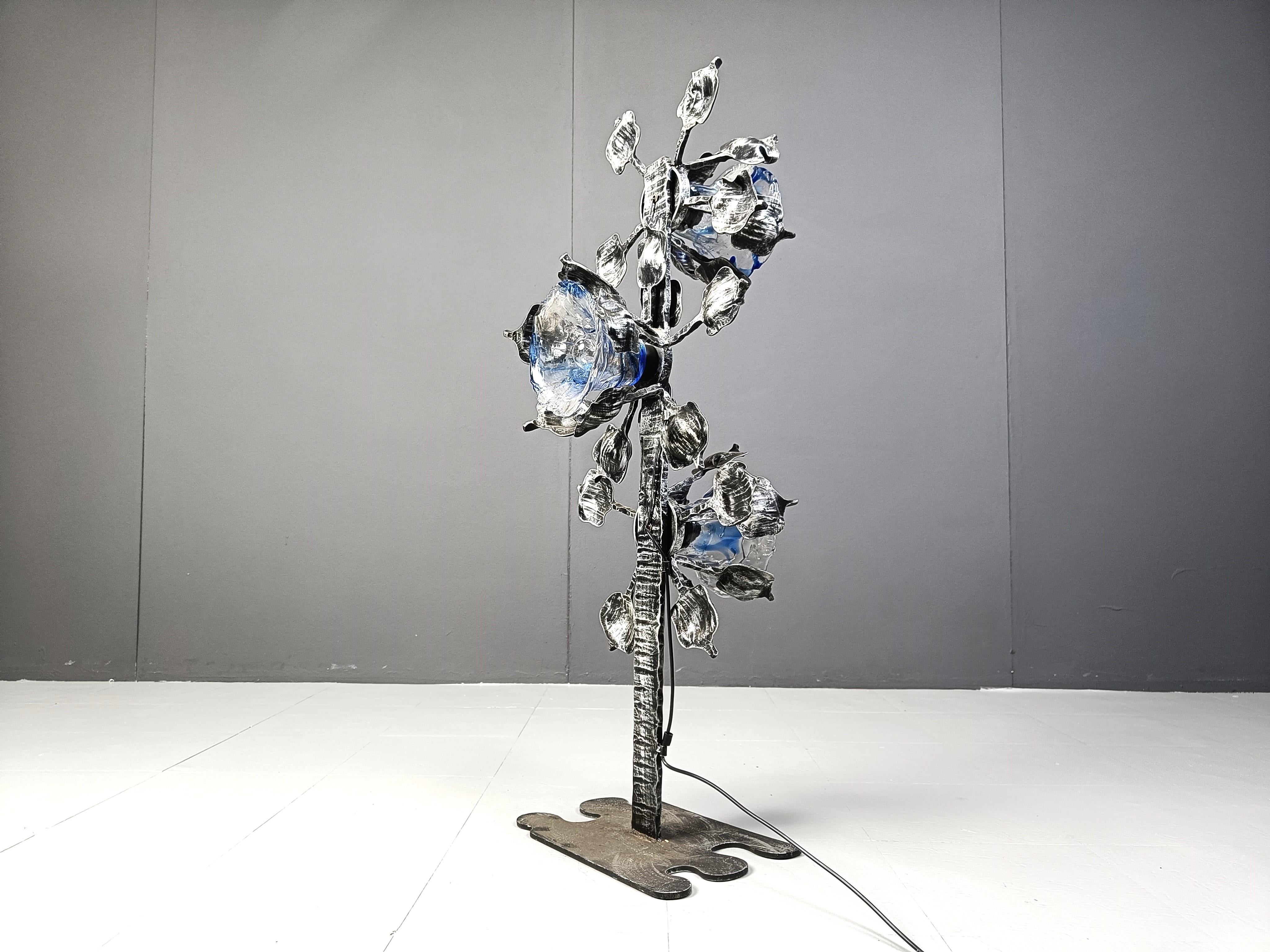 Lámpara de pie de cristal de murano brutalista, años 70 Italiano en venta