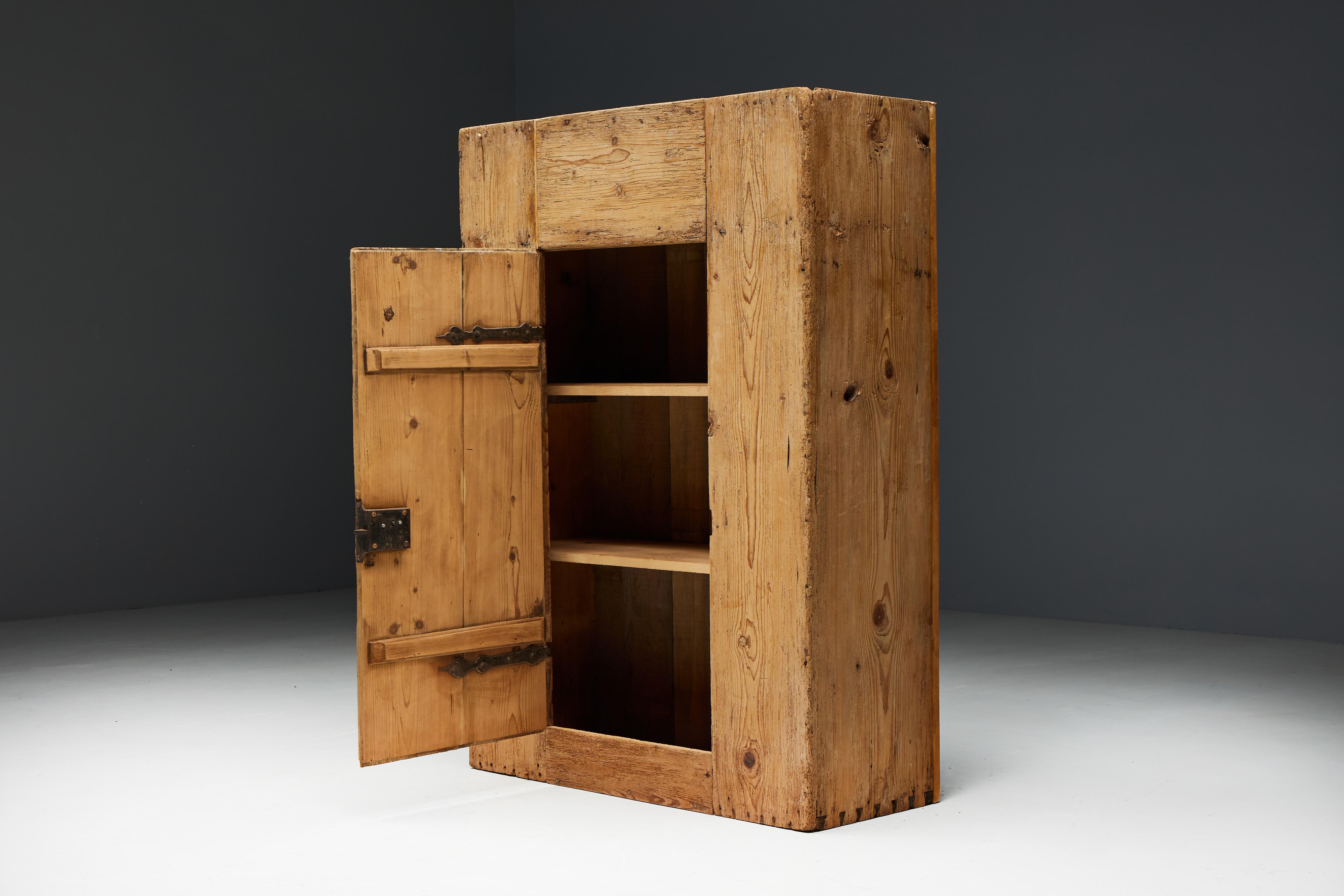 Brutalist Naive Cabinet, France, Early 19th Century For Sale 1