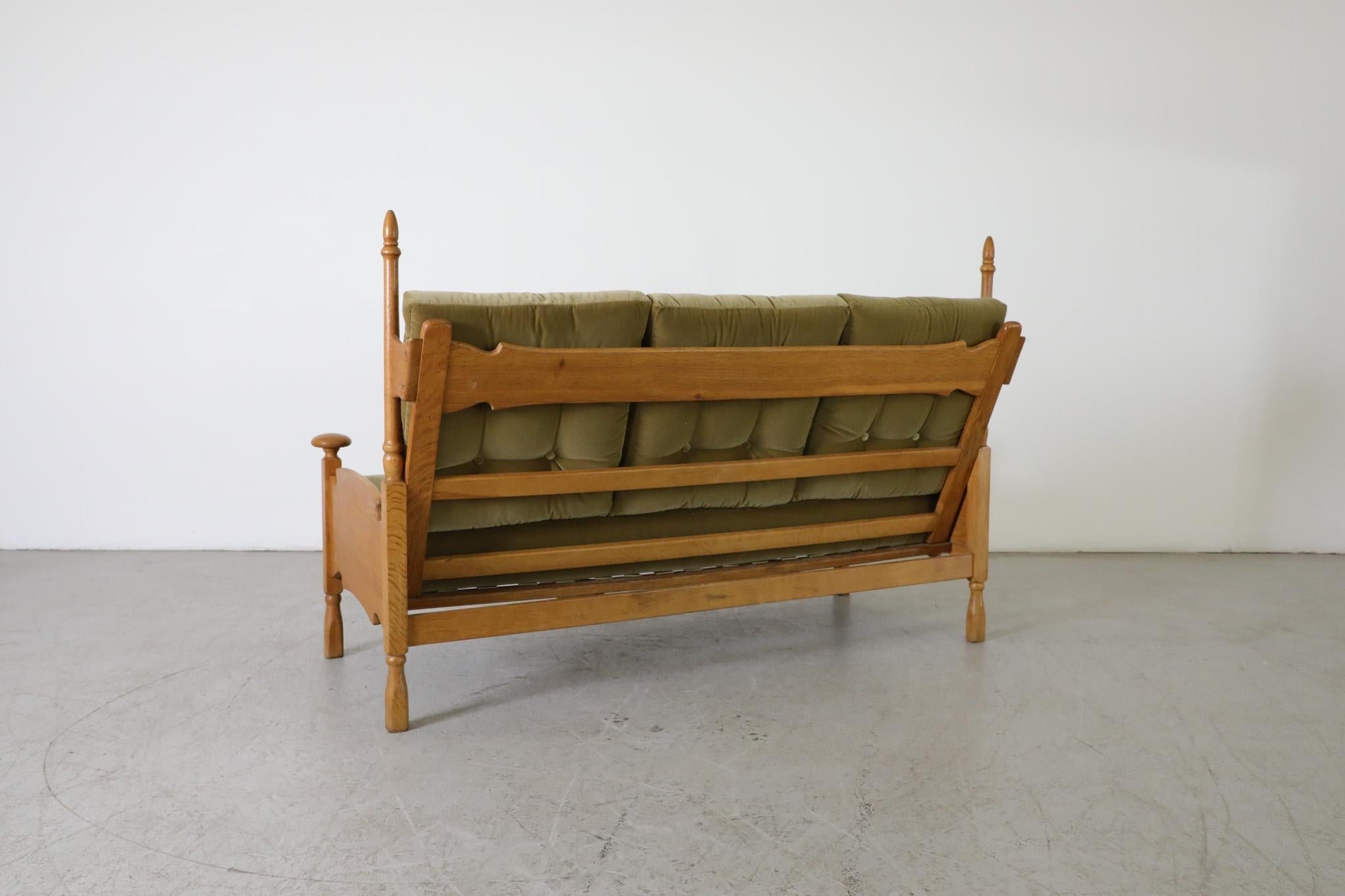 Brutalist Nordic Oak and Leaf Velvet Throne-Like Sofa with Ornate Finials In Good Condition For Sale In Los Angeles, CA