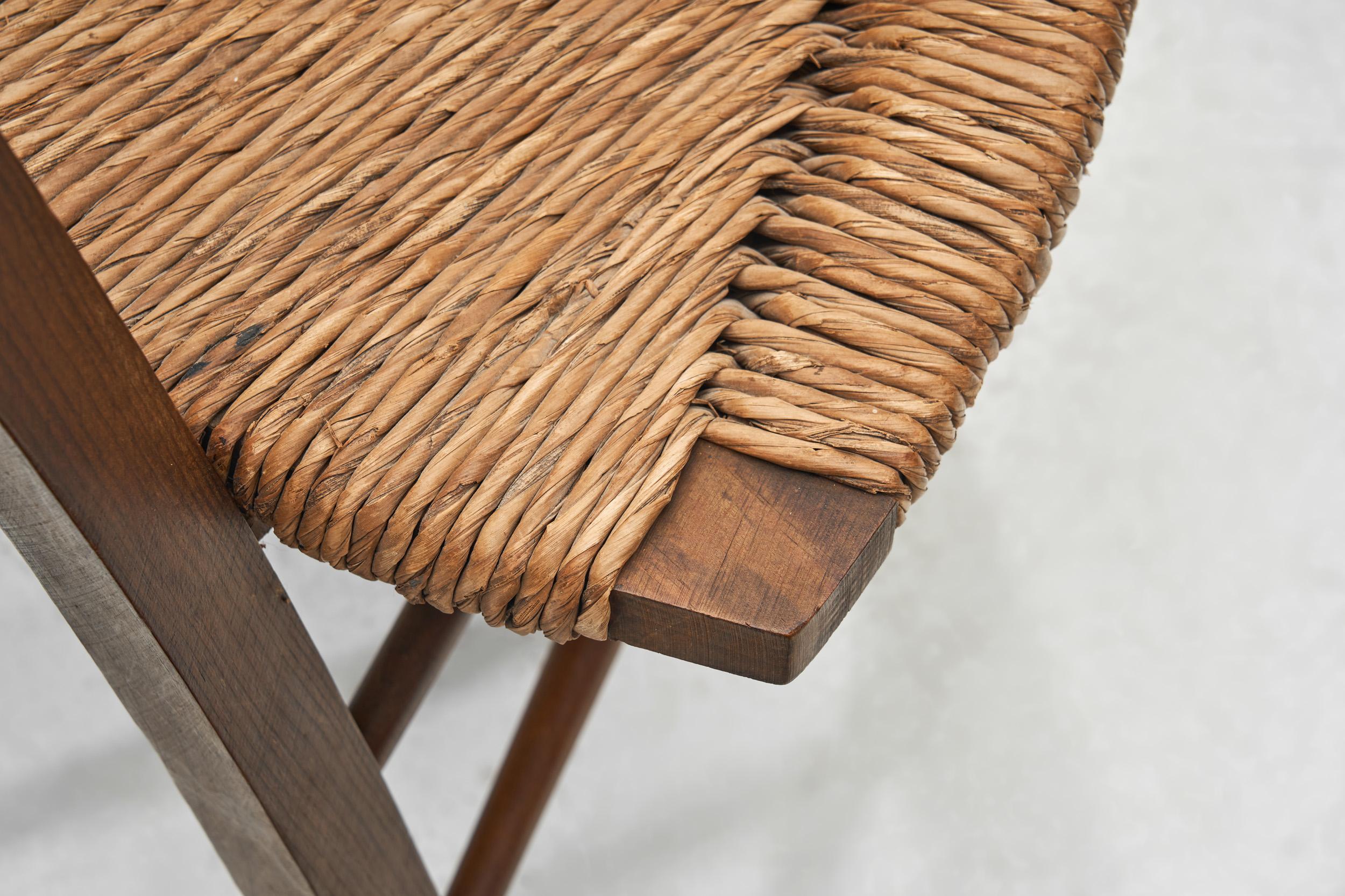 Chaise tripode brutaliste en chêne et rotin, Europe 20ème siècle 2