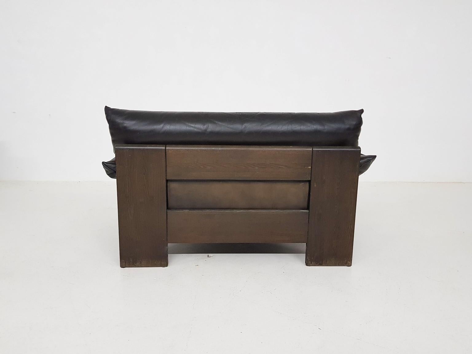 Brutalist Oak and Leather Lounge Chair by Leolux, Dutch Design, 1970s In Good Condition In Amsterdam, NL