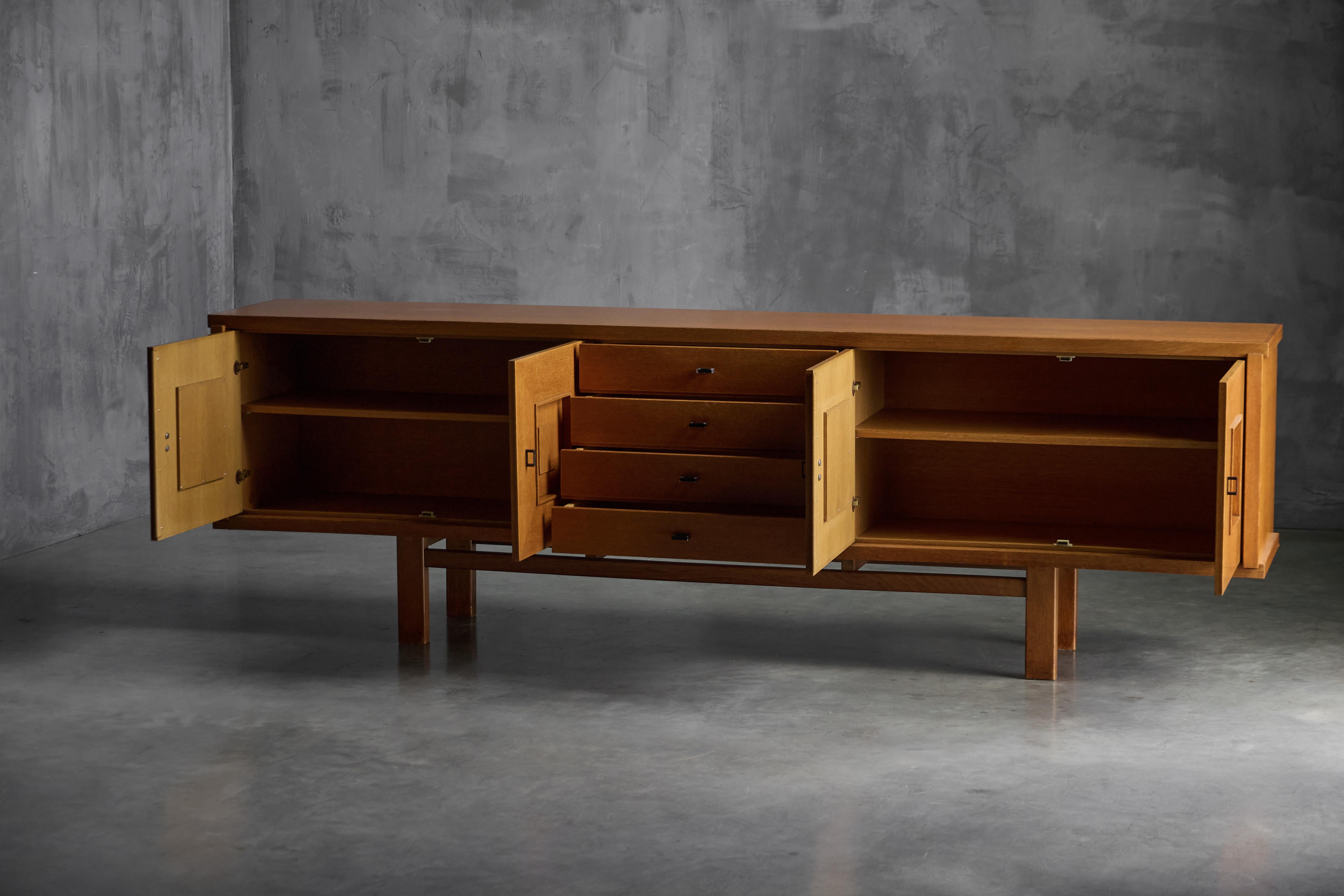 Brutalist Oak Buffet, Belgium, 1960s For Sale 3