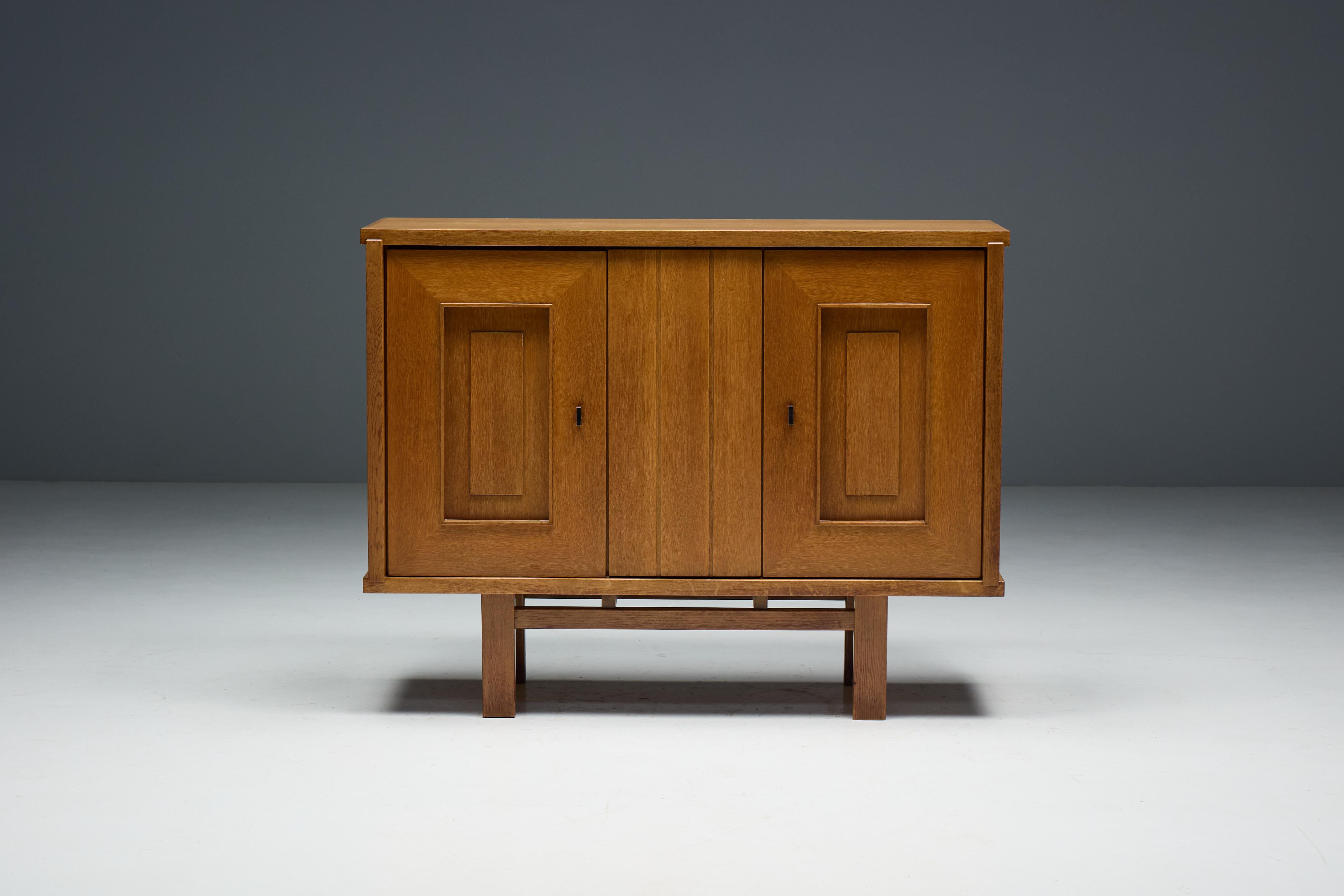 Brutalist Oak Cabinet, Belgium, 1960s For Sale 5
