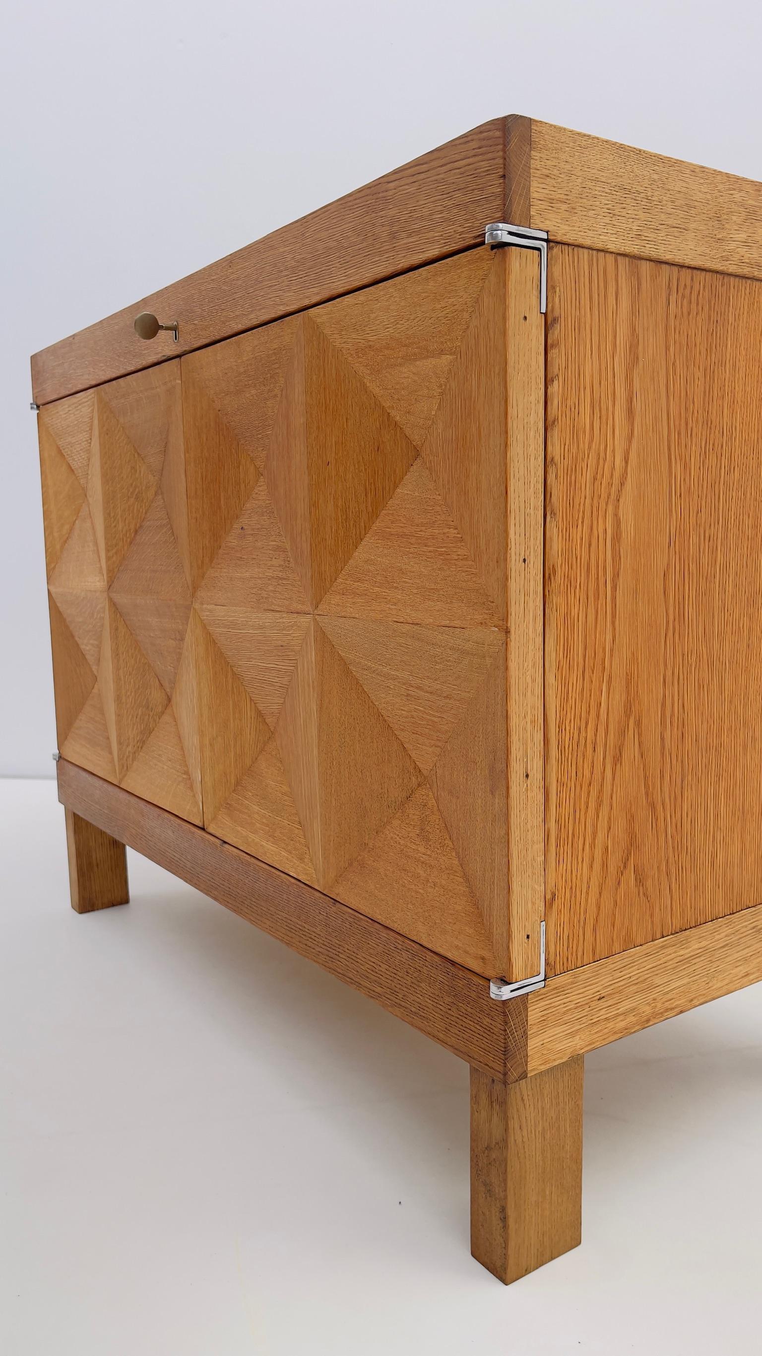 Brutalistischer eichenschrank von De Coene im Angebot 1