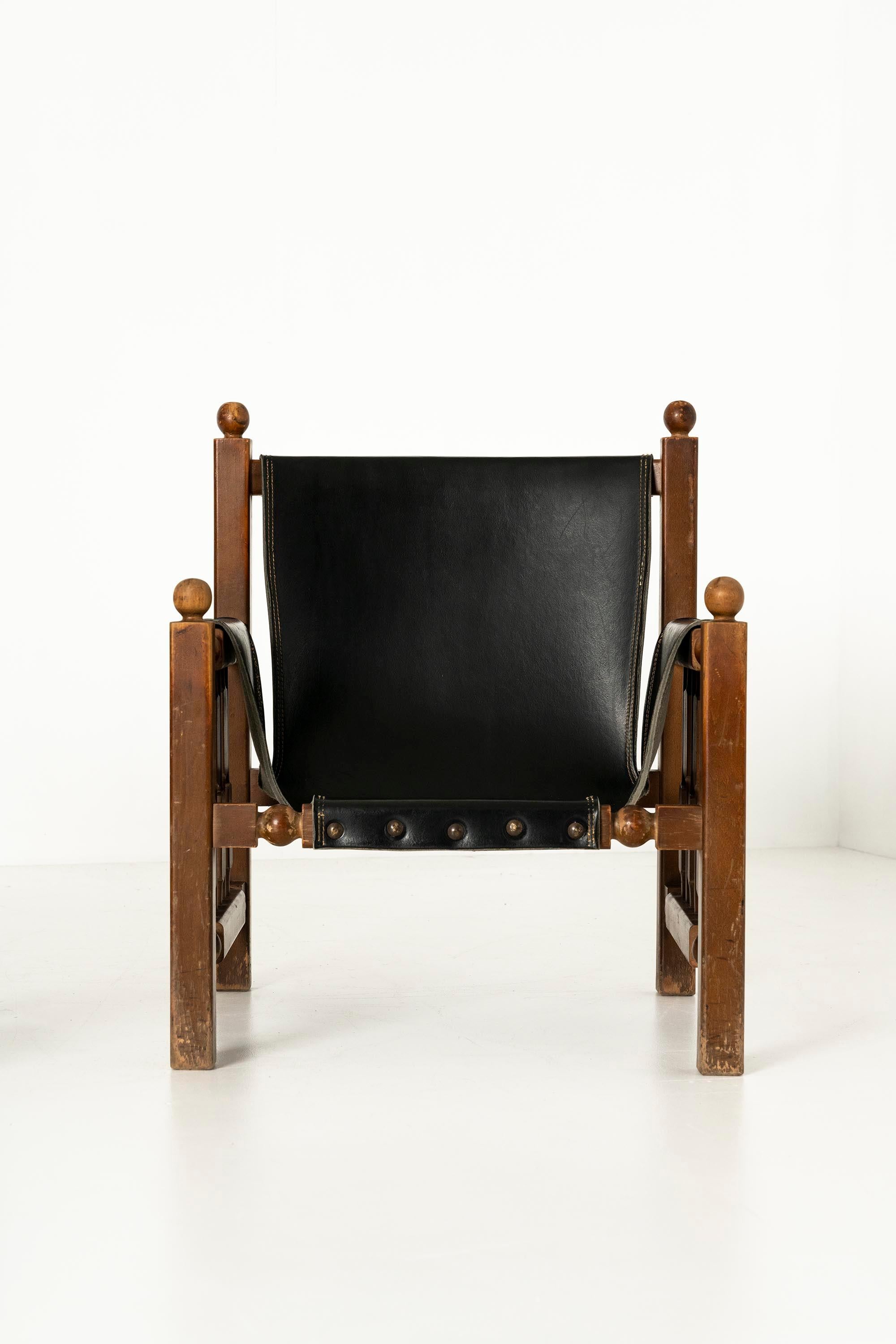 European Brutalist Oak Chairs with Faux Leather in the Style of Charles Dudouyt, 1950s For Sale