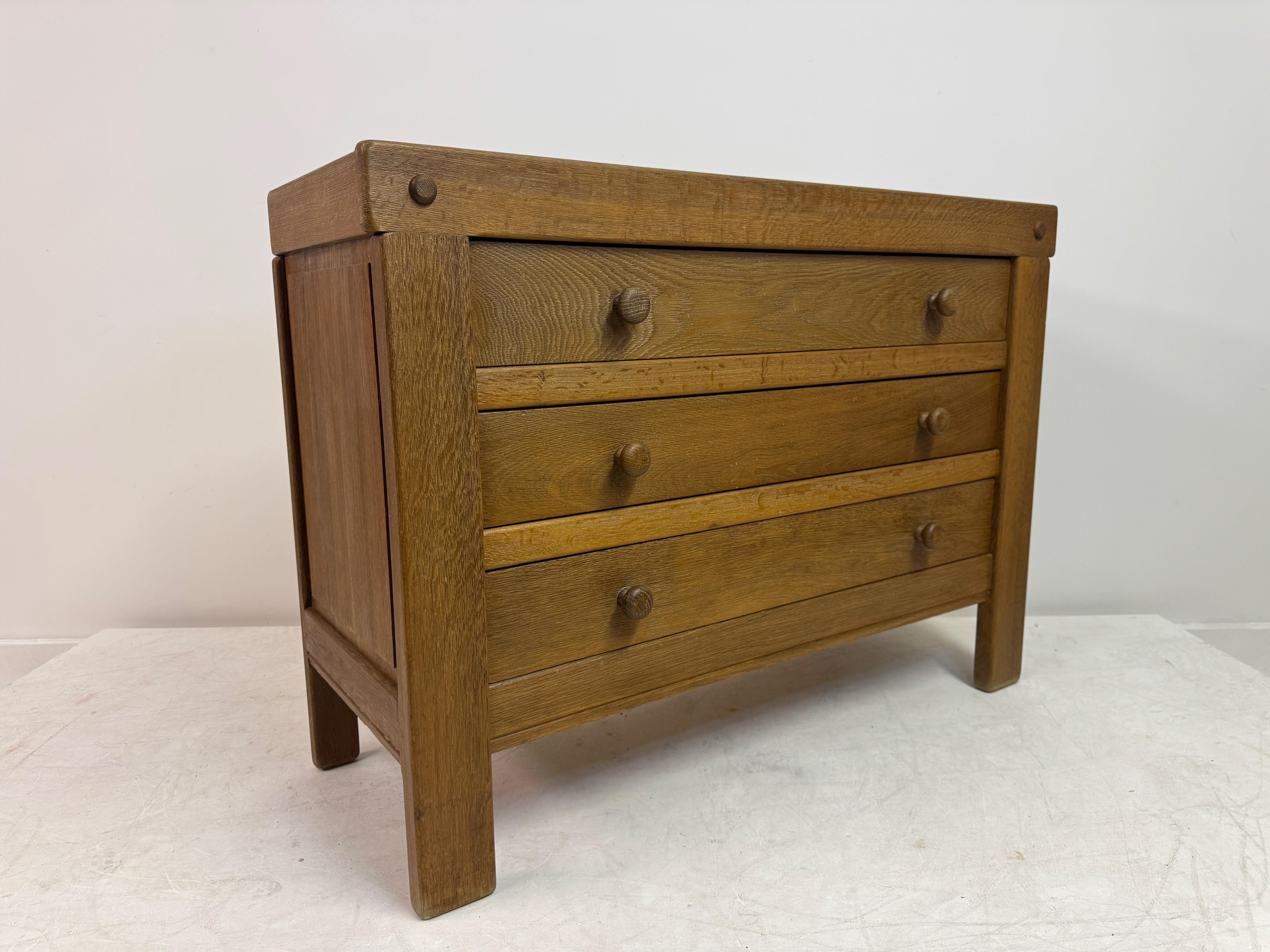 Brutalist Oak Chest of Drawers, 1970s in vendita 8