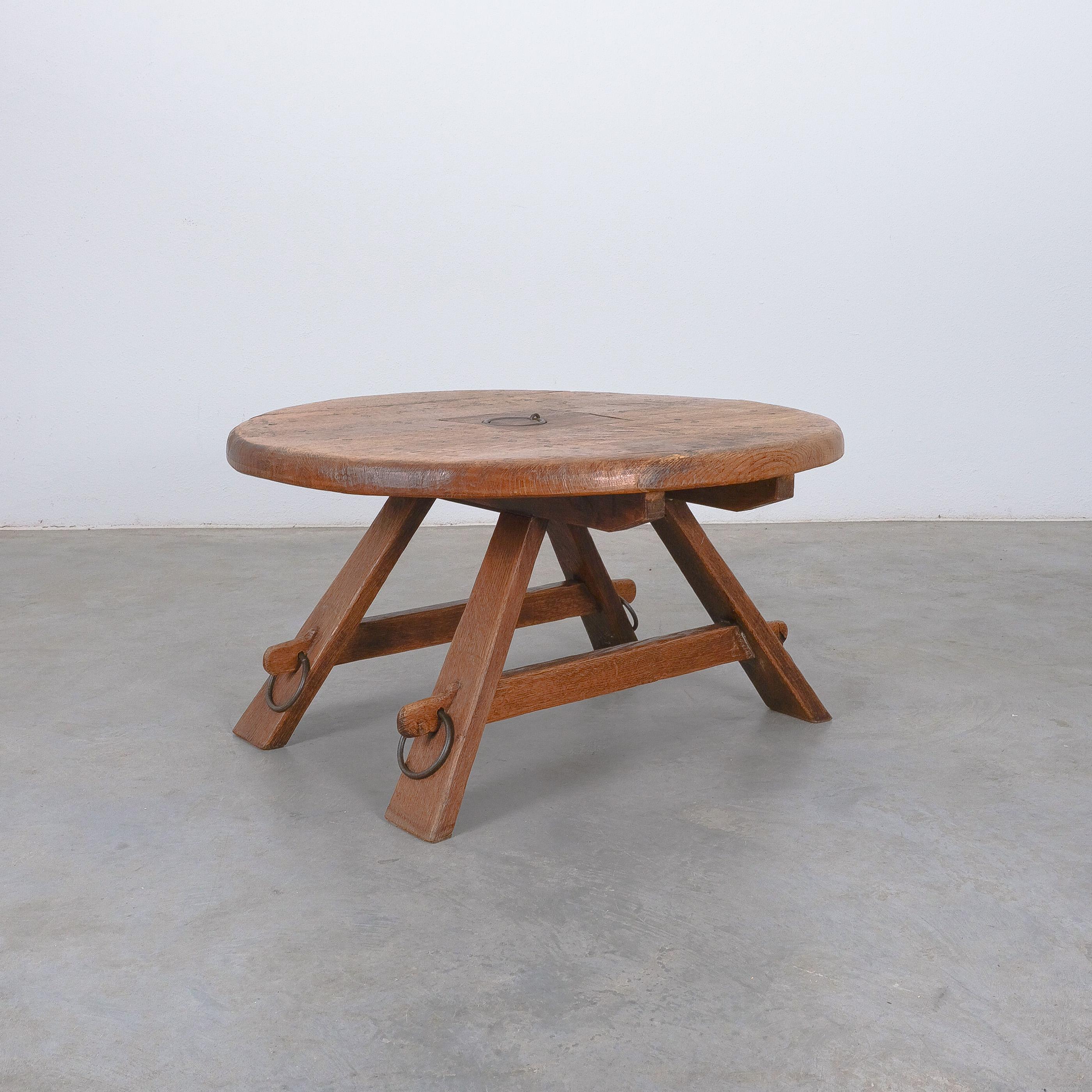 Mid-century 34.25“ carved oak table from French oak, circa 1950

Impressive brutalist handmade coffee table in the manner of Jean Touret and Atelier Marolles. The table is made of solid French oak. It's in very good vintage condition showing all the