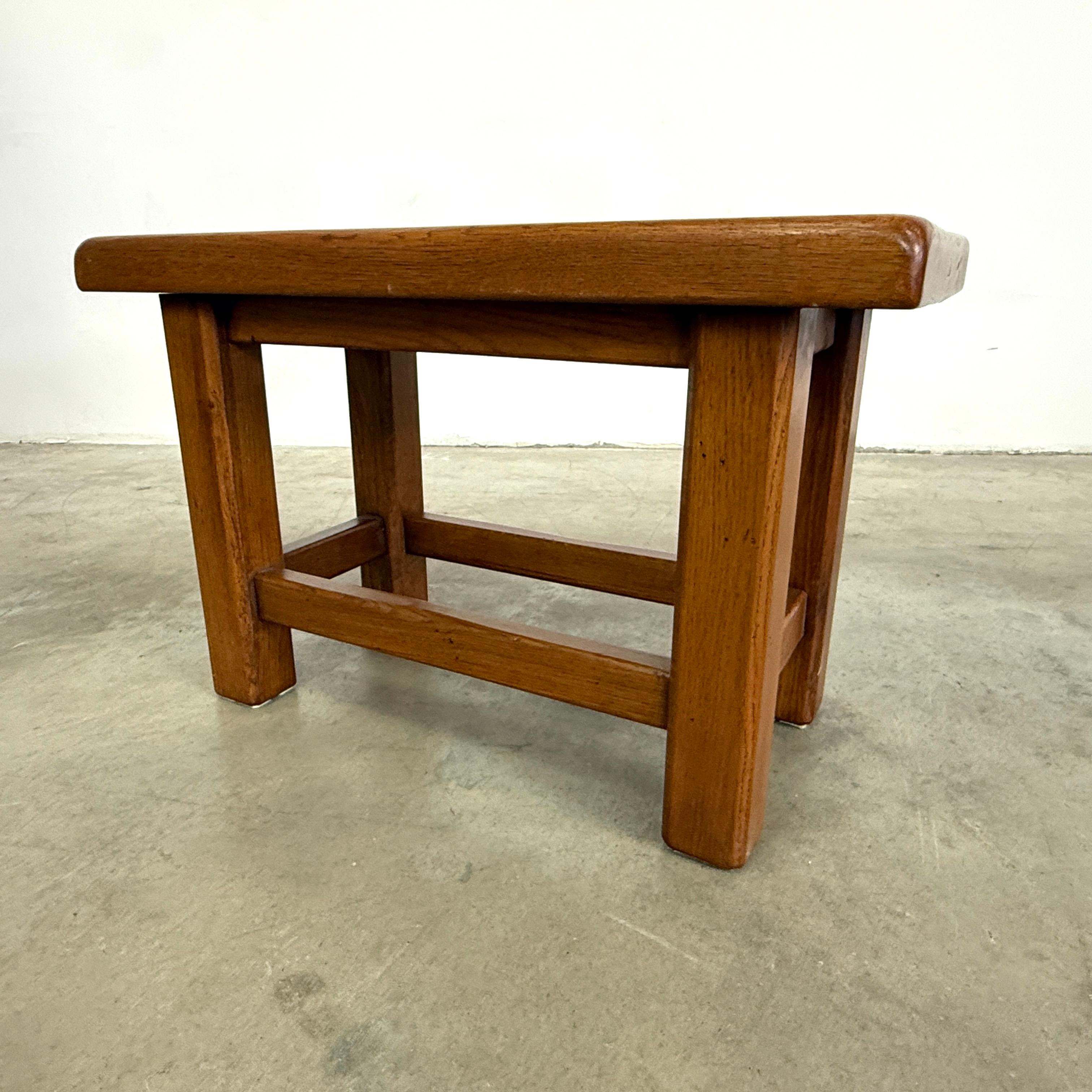 Brutalistischer Couchtisch aus Eiche im Zustand „Gut“ im Angebot in Bridgeport, CT