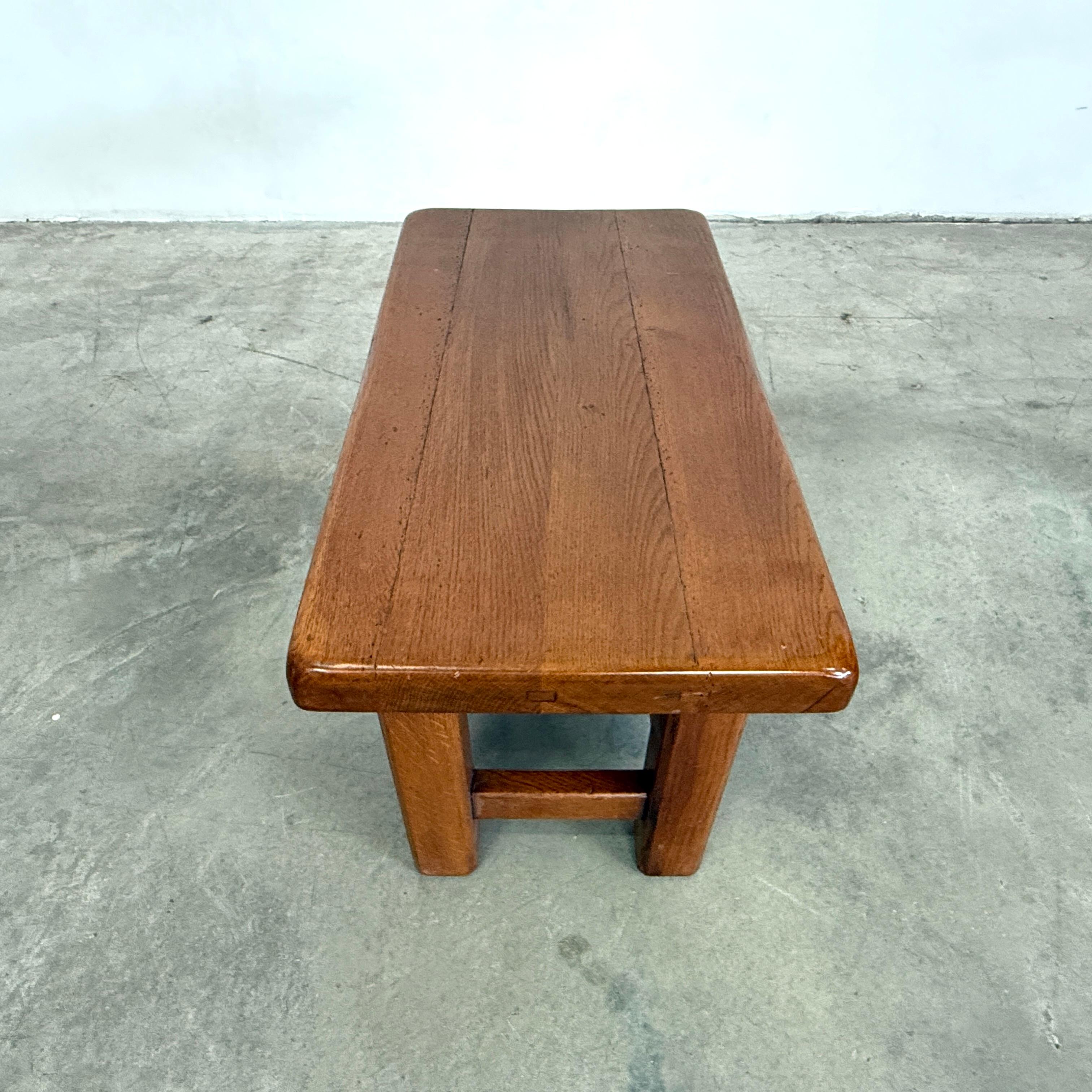 Brutalistischer Couchtisch aus Eiche (20. Jahrhundert) im Angebot