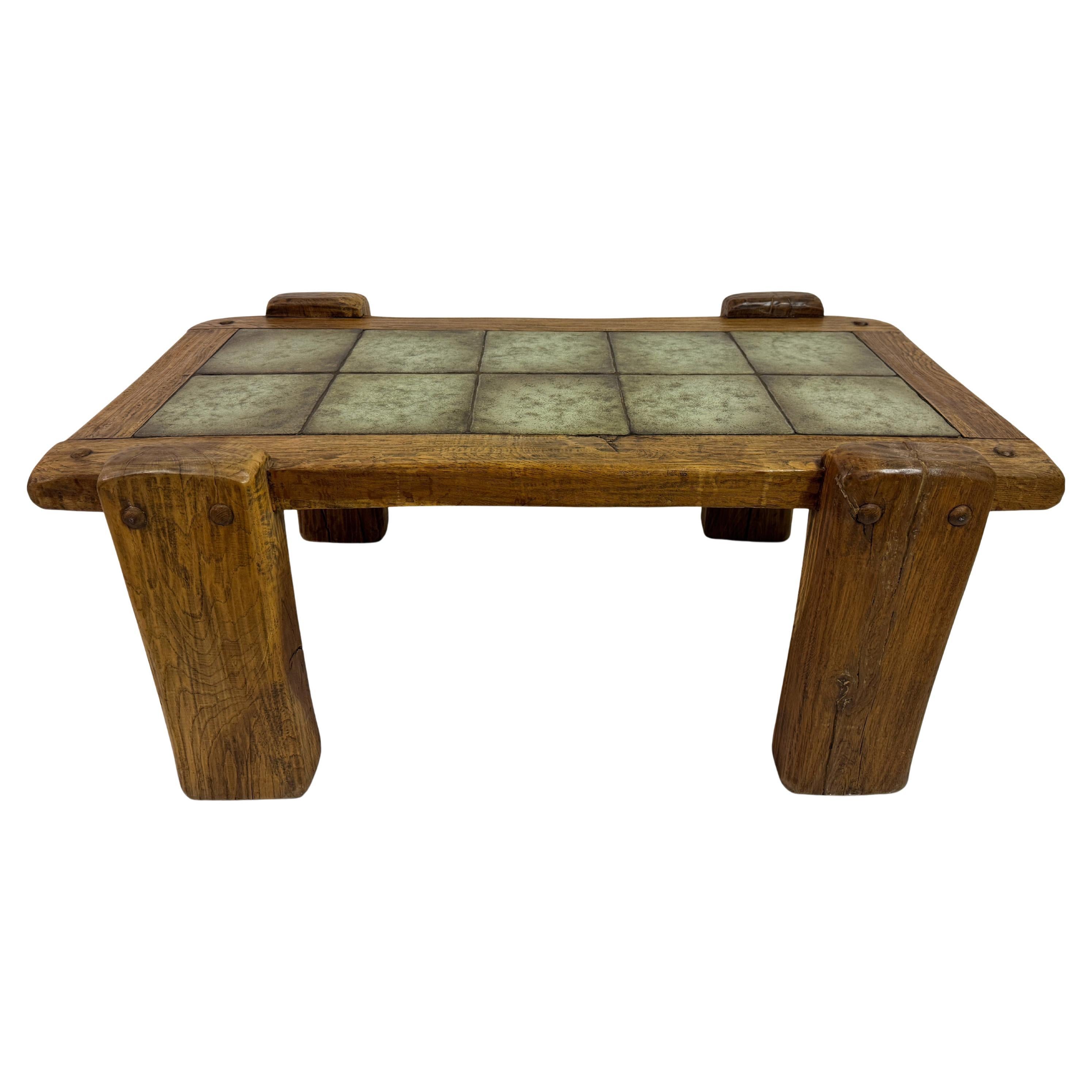 Table basse brutaliste en Oak Oak avec plateau carrelé