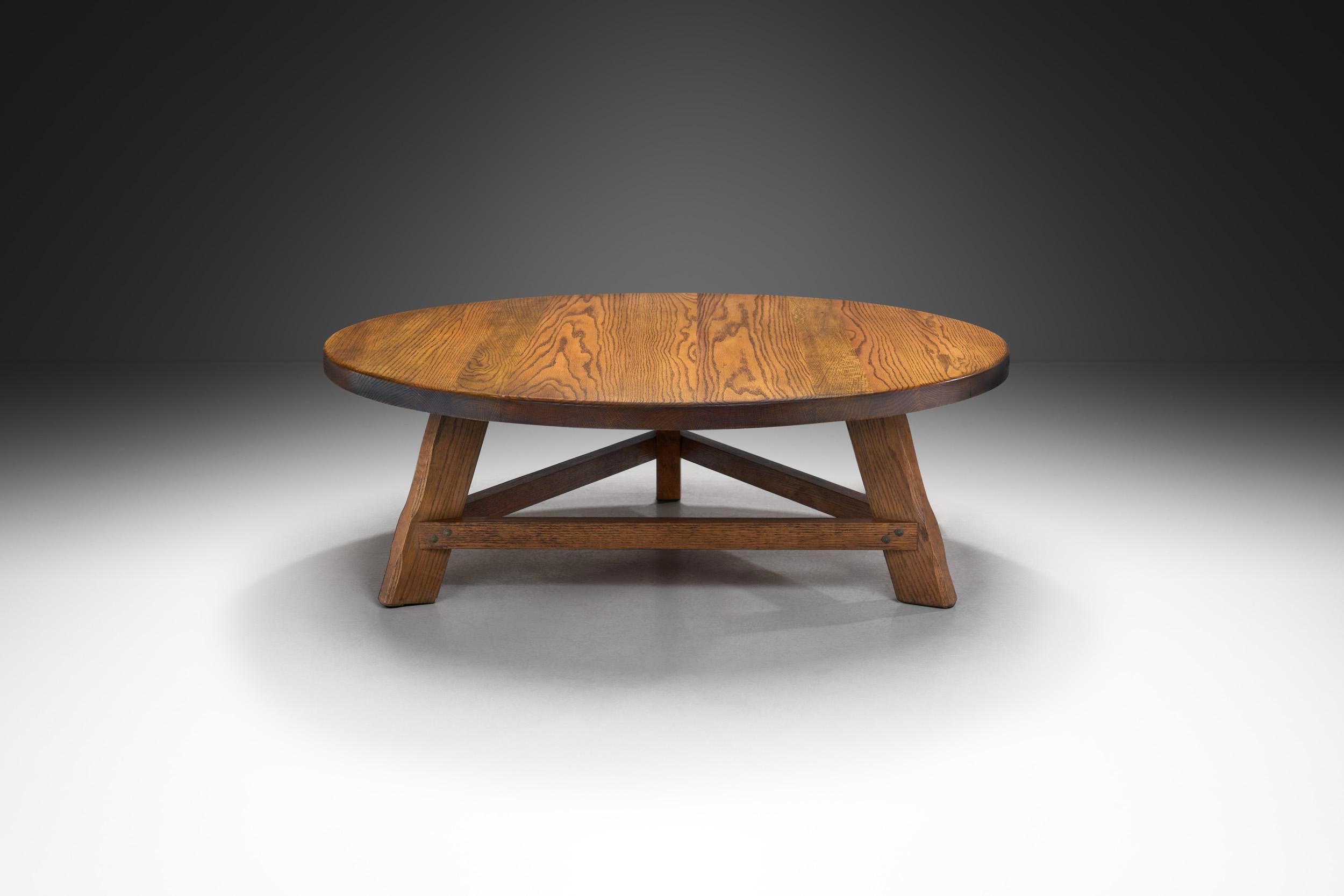 Brutalist Oak Coffee Table with Triangular Legs, Europe ca 1950s In Good Condition In Utrecht, NL