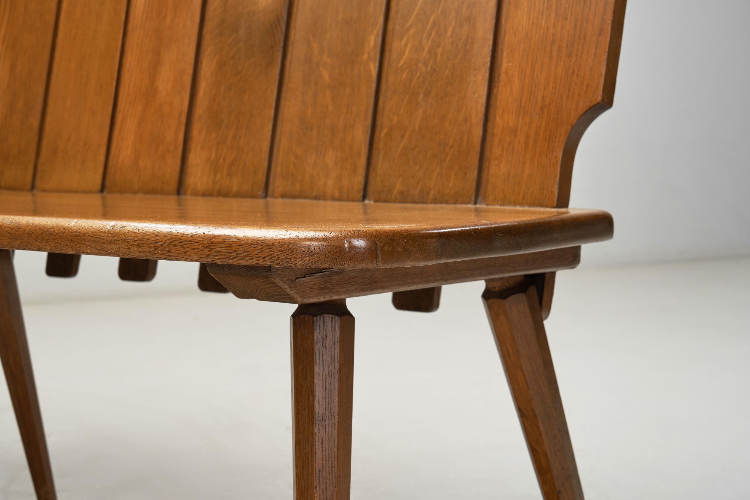 Brutalist Oak Corner Bench, Europe Second half of the 20th Century For Sale 7