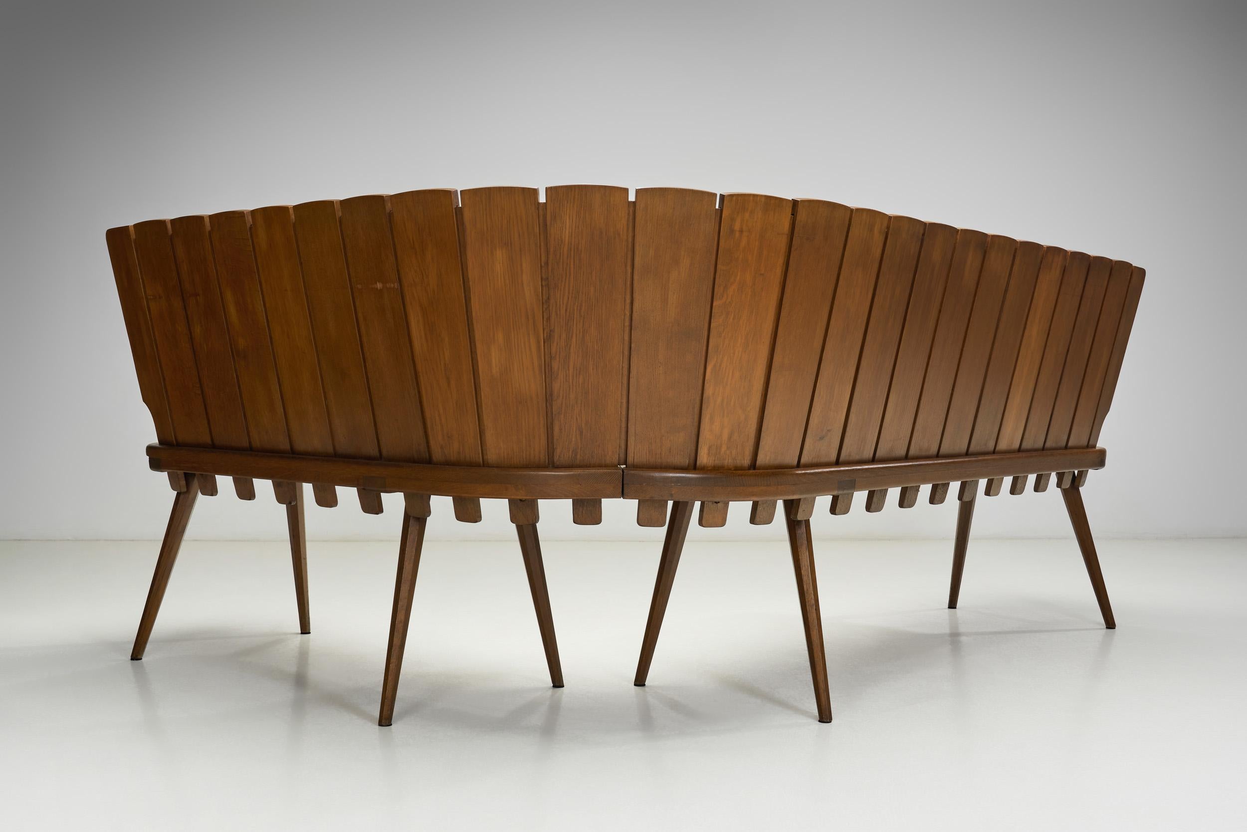Brutalist Oak Corner Bench, Europe Second half of the 20th Century For Sale 10