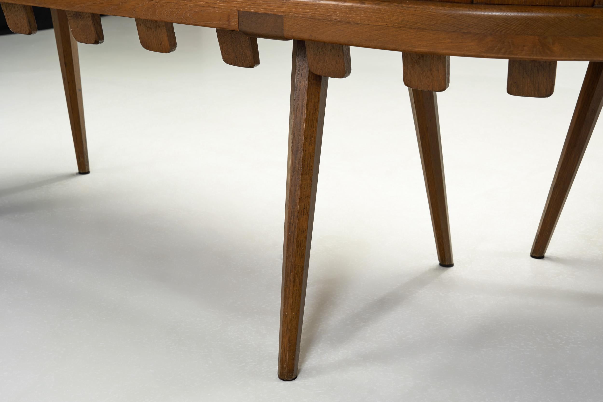 Brutalist Oak Corner Bench, Europe Second half of the 20th Century For Sale 14