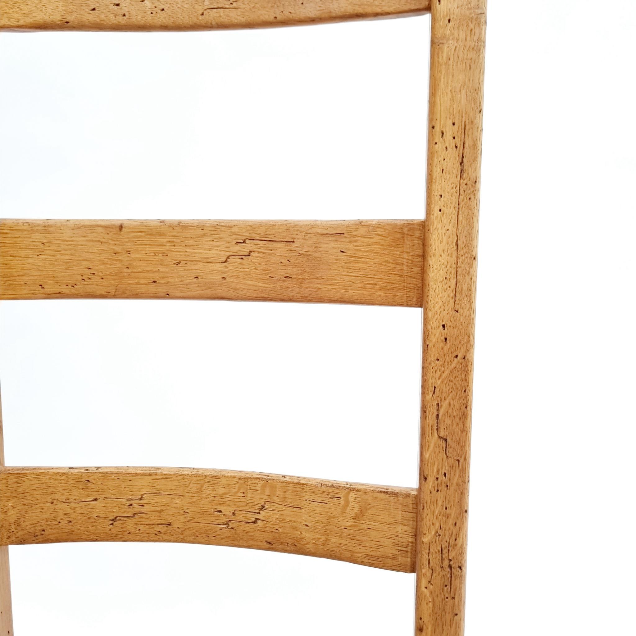 Giunco Sedie da pranzo brutaliste in Oak con seduta in giunco, set di sei, CIRCA 1870 in vendita