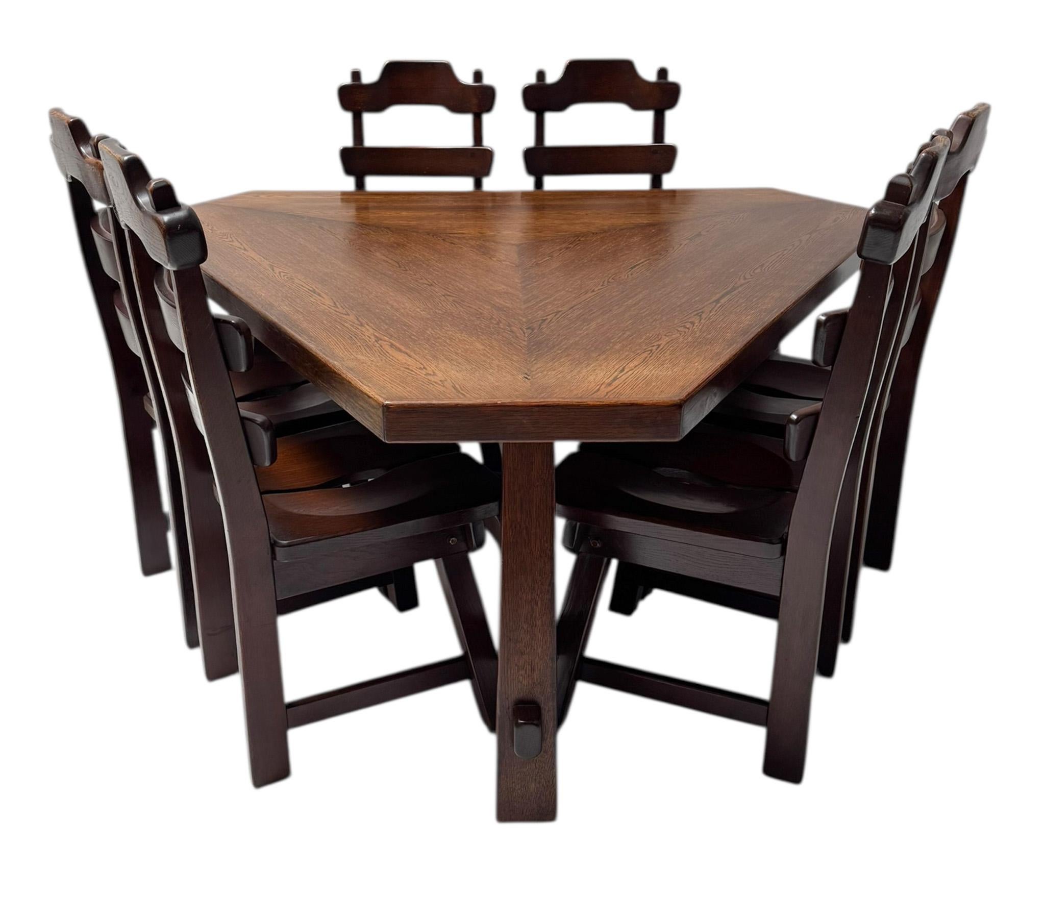 Table de salle à manger brutale en Oak avec six chaises de salle à manger brutale, années 1970 en vente 3