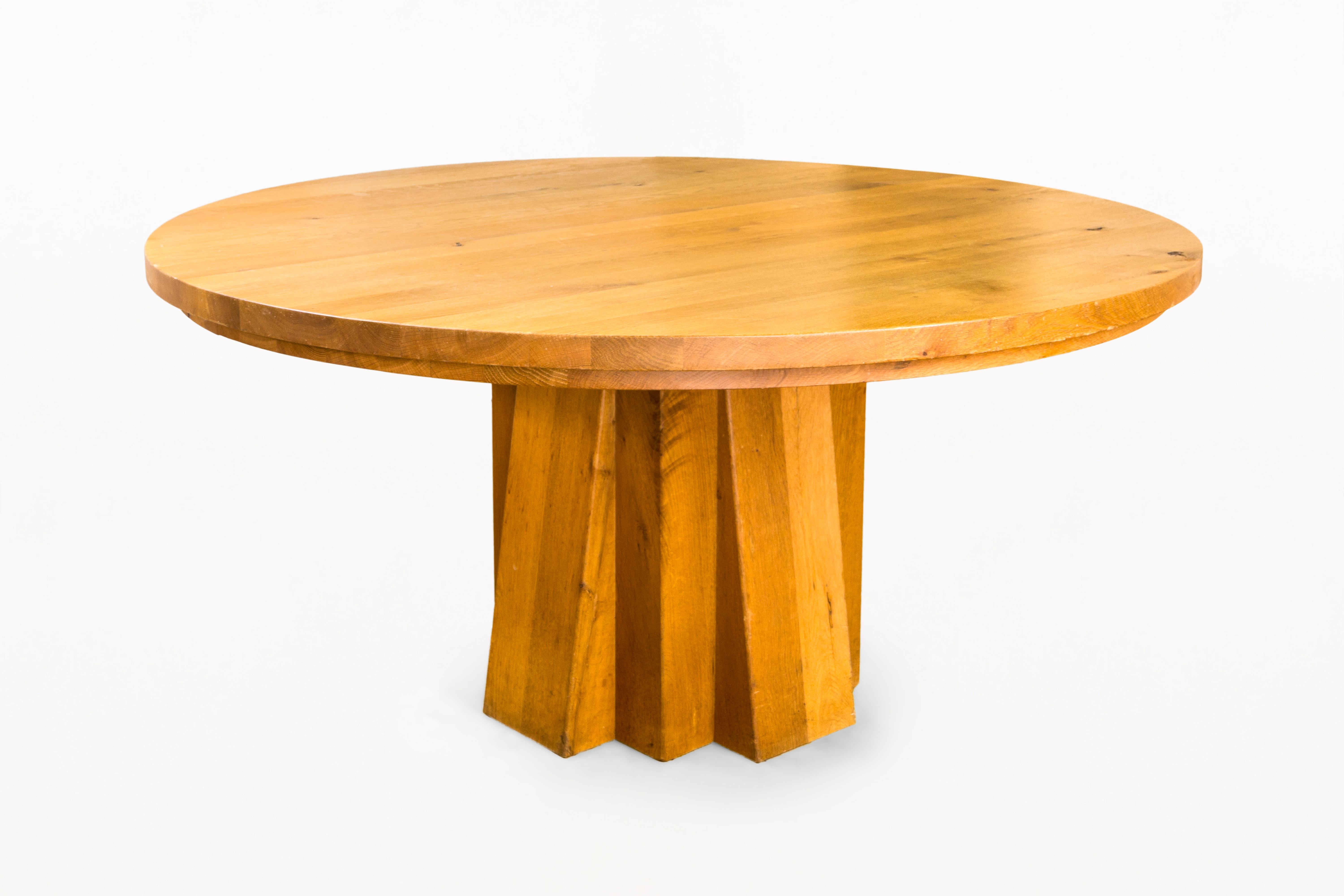 Brutalist oak dining table.
Made with oak.
Circa 1960, France.
Very good vintage condition.
Mid-Century Modern (MCM) is a design movement in interior, product, graphic design, architecture, and urban development that was popular from roughly 1945 to