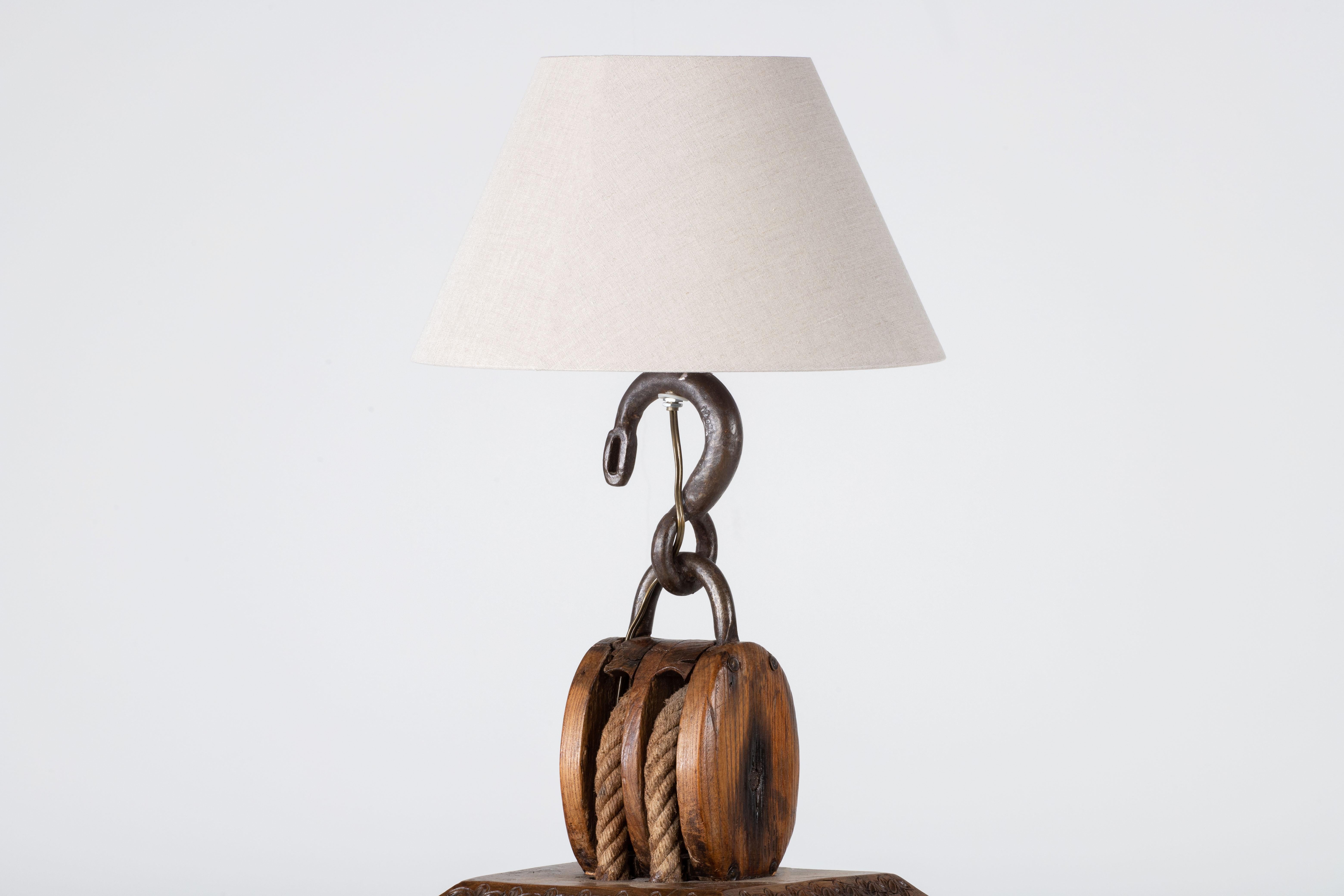 Brutalist Oak Floor Lamp, France, 1940s In Good Condition For Sale In Wiesbaden, DE
