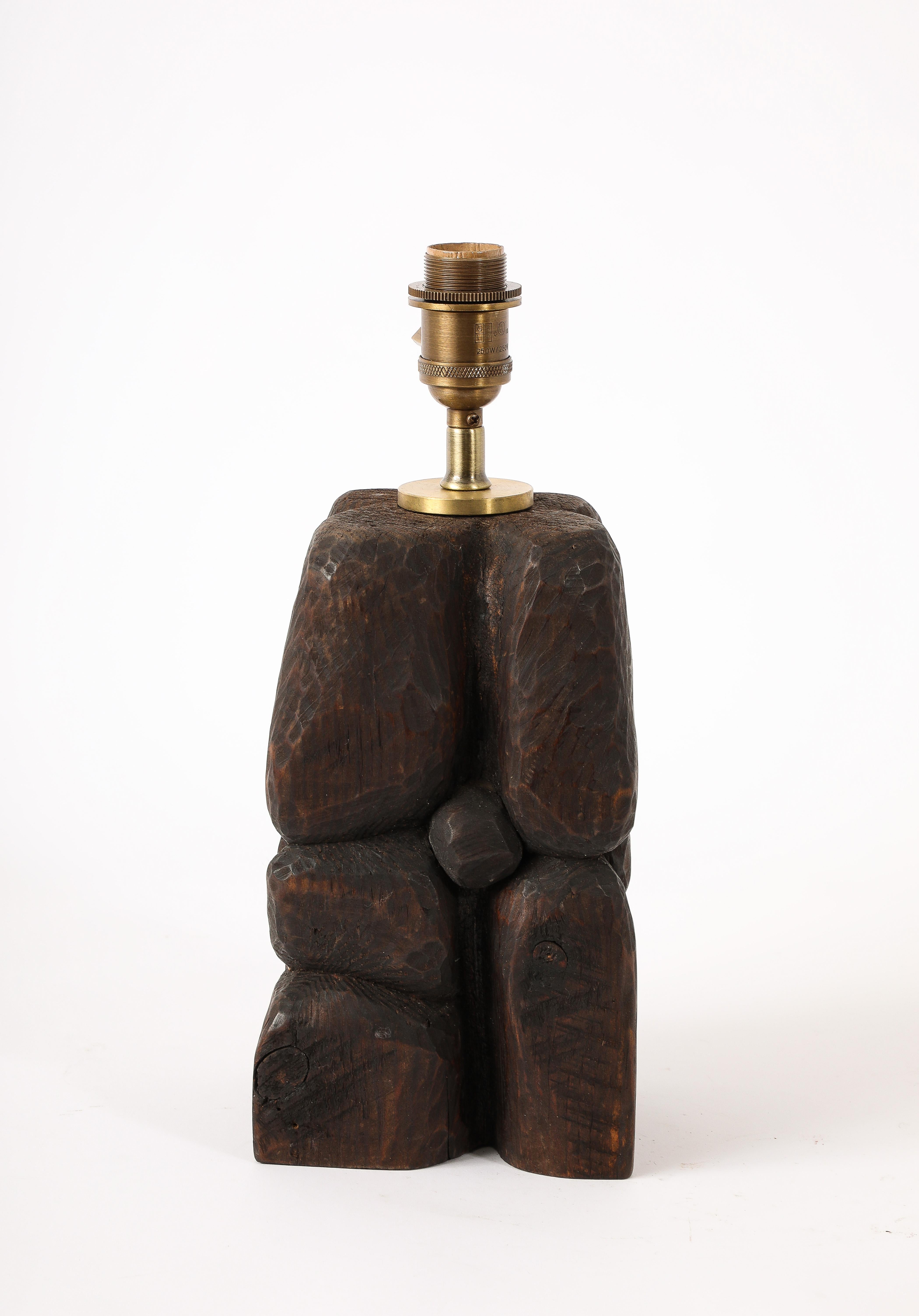Brutalistische Eichenlampe, Frankreich 1950er Jahre (Französisch) im Angebot