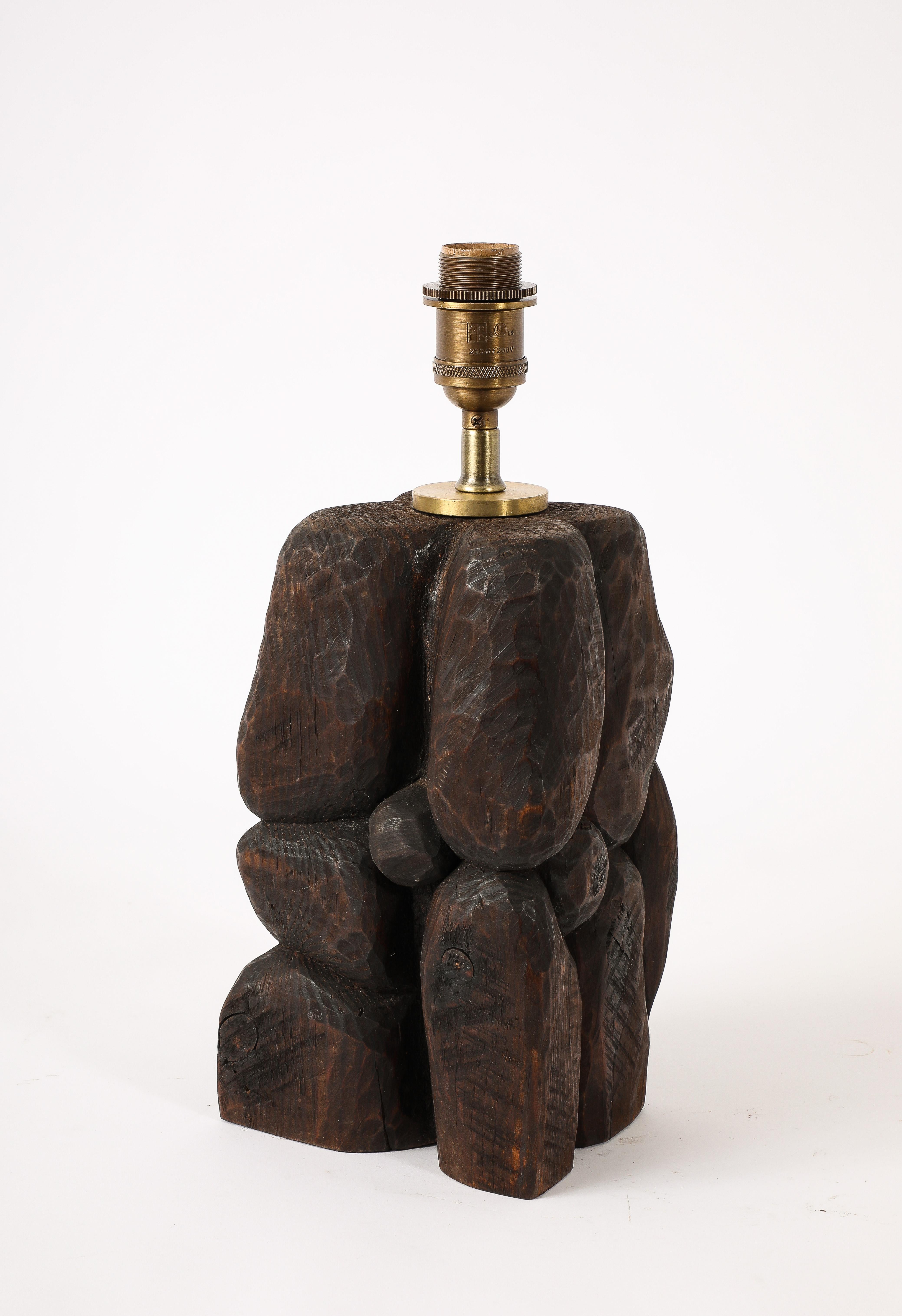 Brutalistische Eichenlampe, Frankreich 1950er Jahre im Zustand „Gut“ im Angebot in New York, NY
