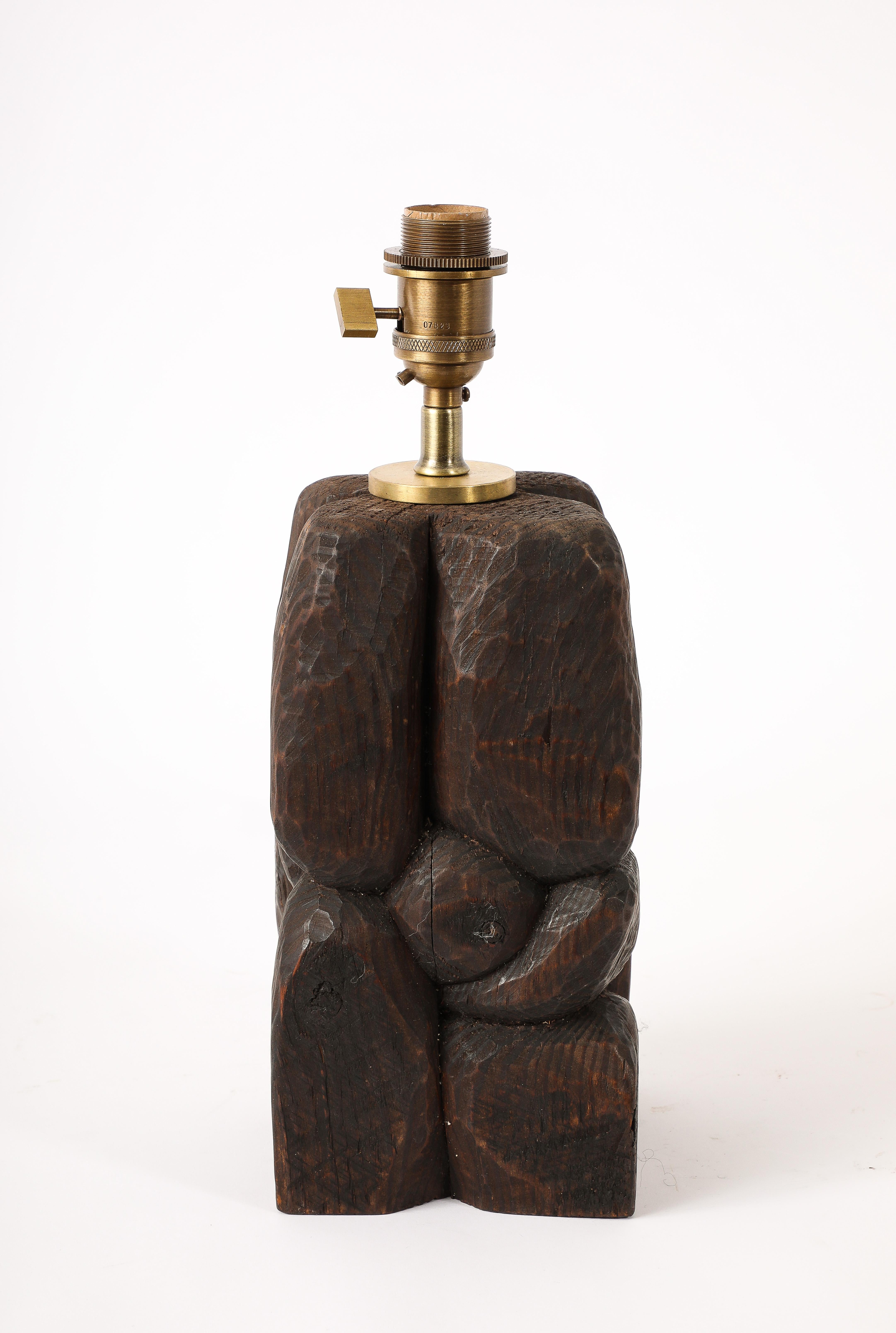 Brutalistische Eichenlampe, Frankreich 1950er Jahre im Angebot 2