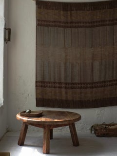 Brutalistischer runder Couchtisch aus Eiche, Belgien, 1950er Jahre