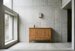 Sideboard aus Eiche im brutalistischen Stil, zugeschrieben an Henning Kjærnulf, Dänemark, 1960er Jahre