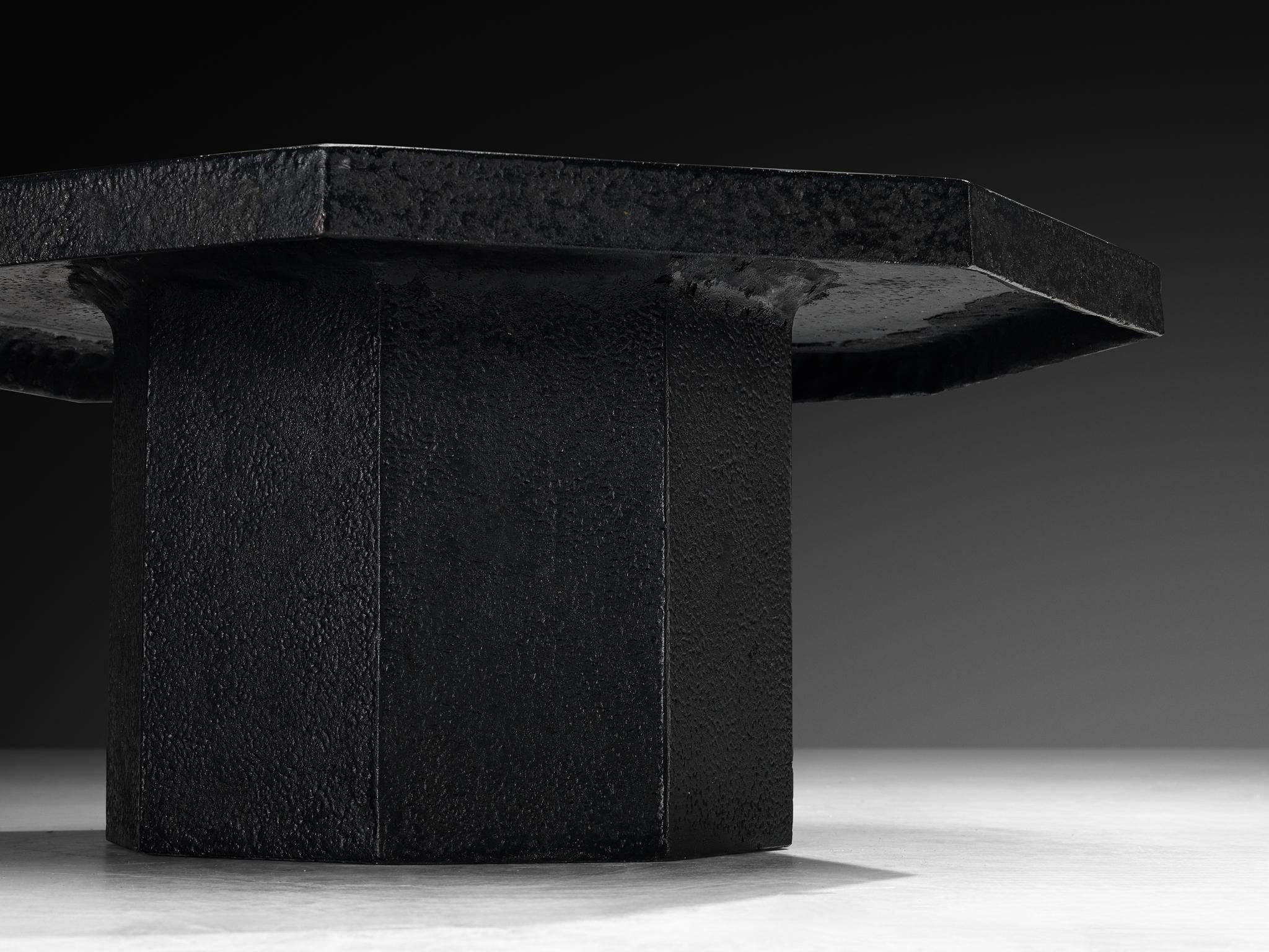 Brutalist Octagonal Coffee Table in Black Stone Look Resin For Sale 2