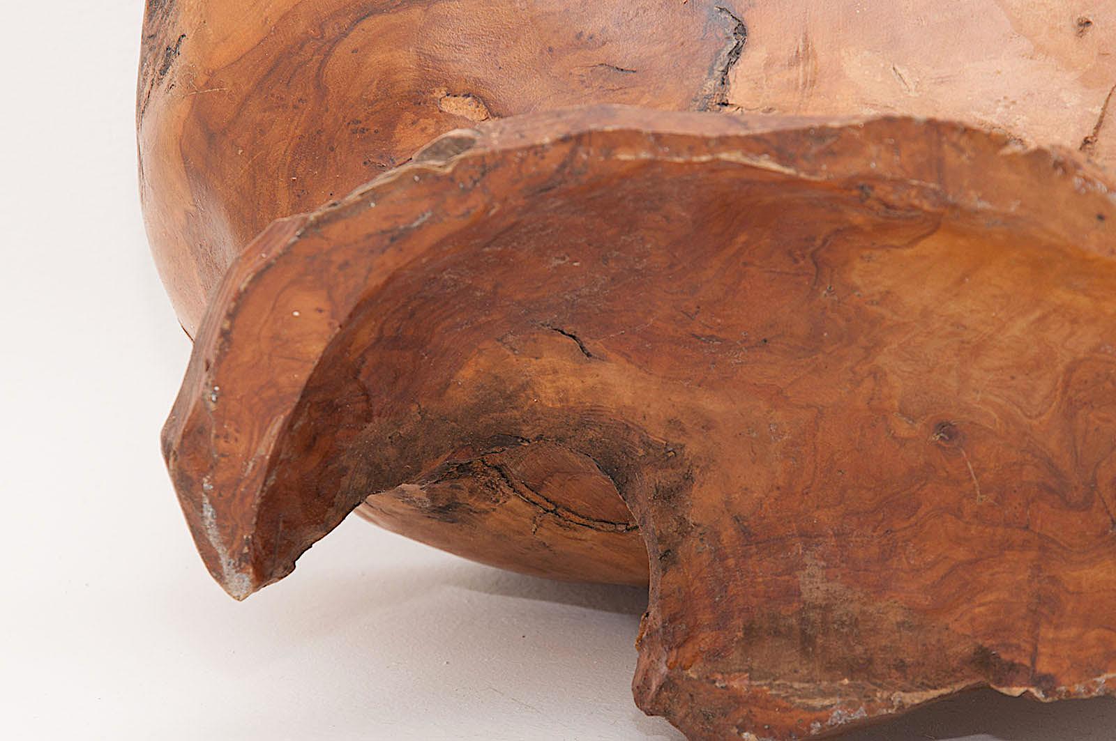 Brutalist Olive Wood Vide Poche or Bowl, 1960, France, with Old Patina, Riviera In Fair Condition In Auribeau sur Siagne, FR