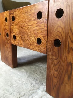Table basse brutaliste de l'Oregon des années 1970 d'après Roland Wilhelmsson