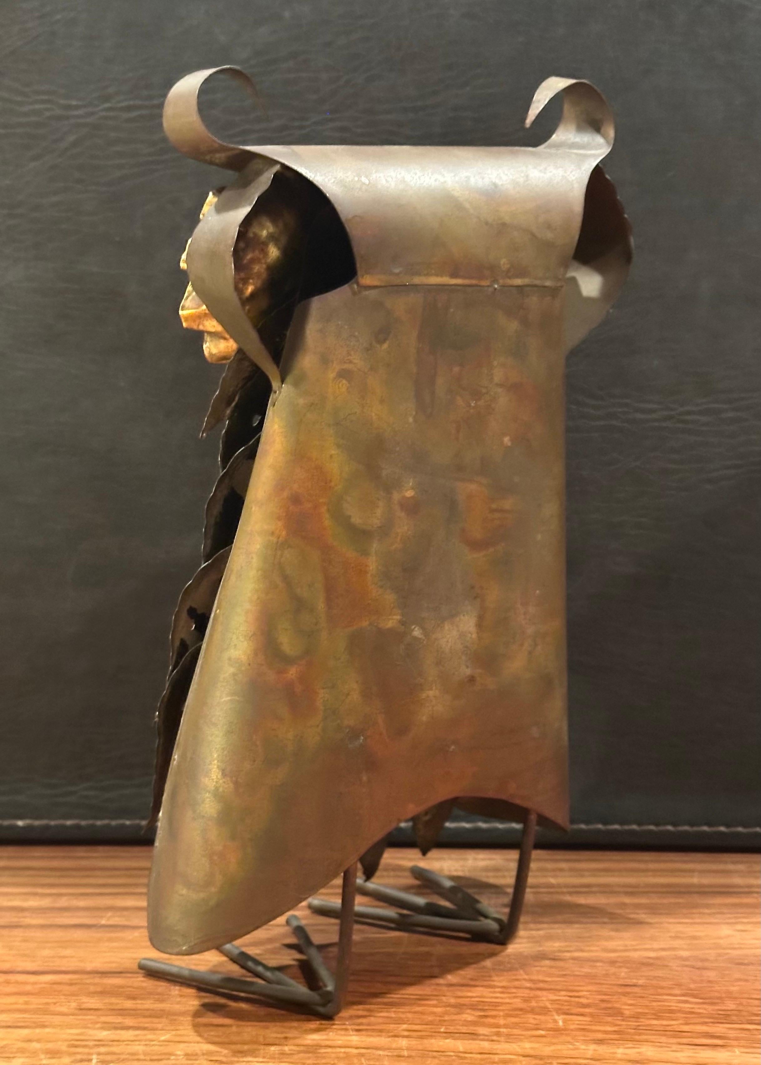Brutalist Owl Sculpture in Raw Metal with Glass Eyes in the Style of Curtis Jere in vendita 4