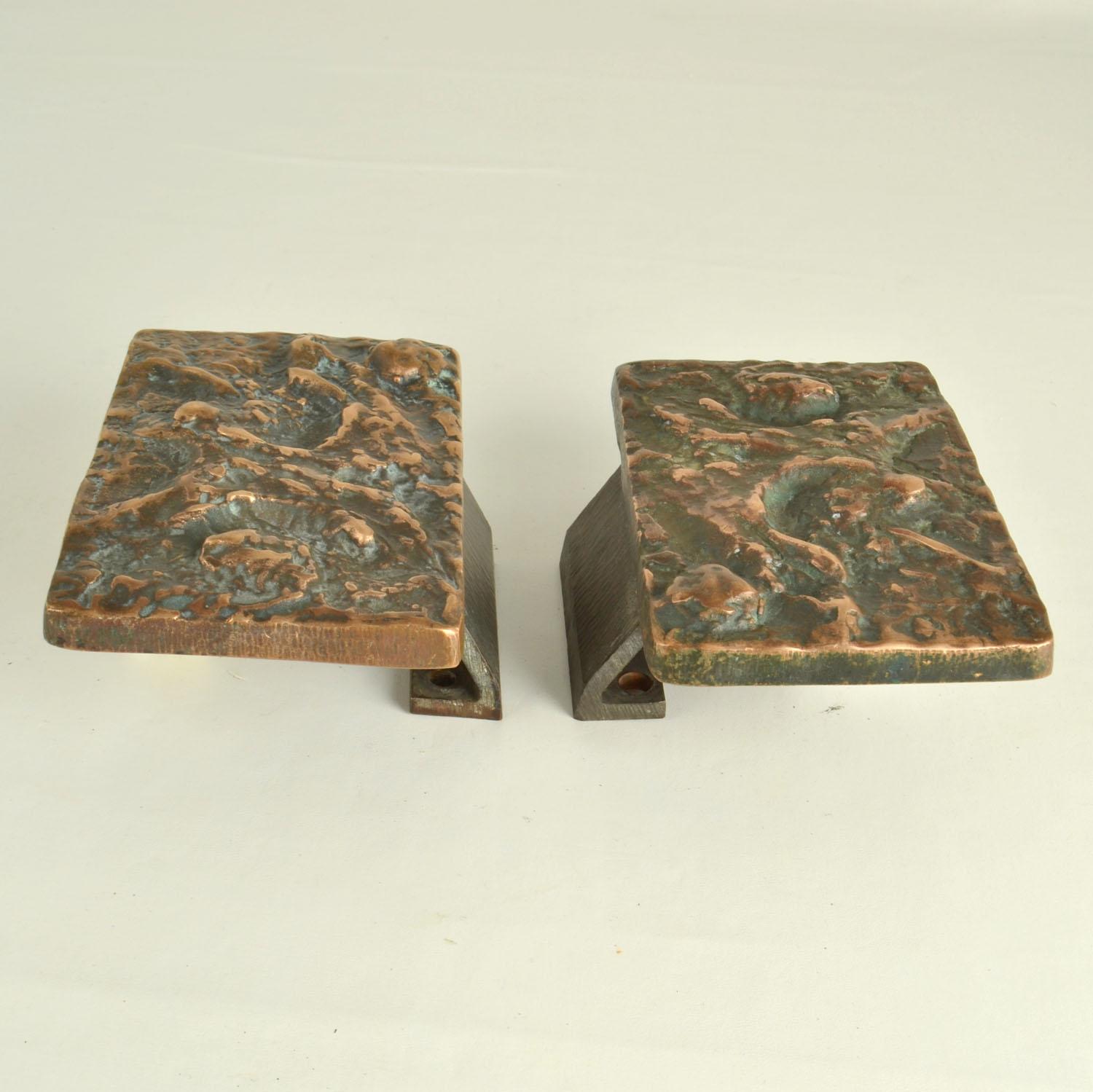 Brutalist Pair of Bronze Door Handles Push & Pull with Abstract Relief In Excellent Condition For Sale In London, GB