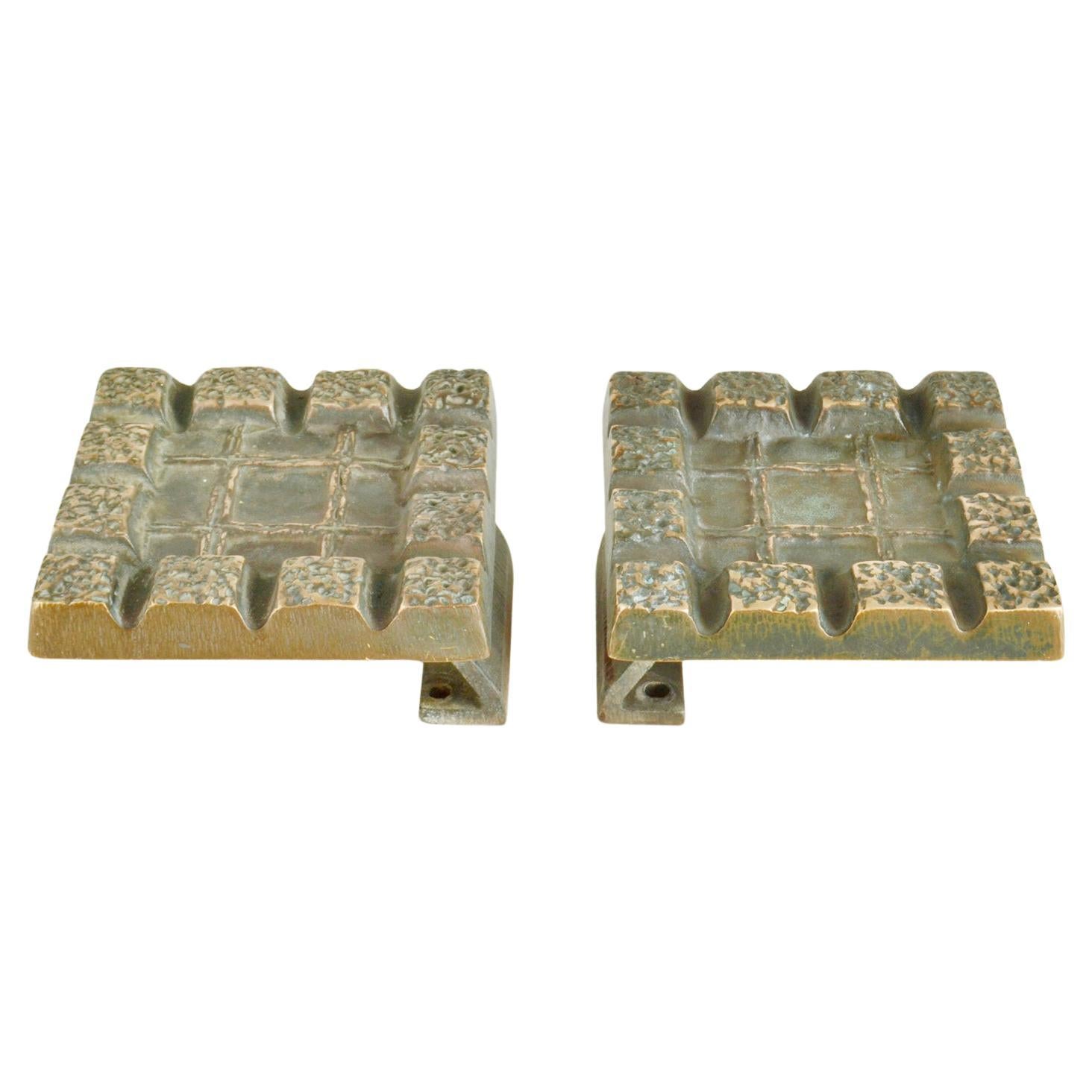 Brutalistisches Paar quadratische Bronze-Türgriffe zum Drücken und Ziehen mit geometrischem Relief, Brutalismus