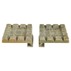 Brutalistisches Paar quadratische Bronze-Türgriffe zum Drücken und Ziehen mit geometrischem Relief, Brutalismus