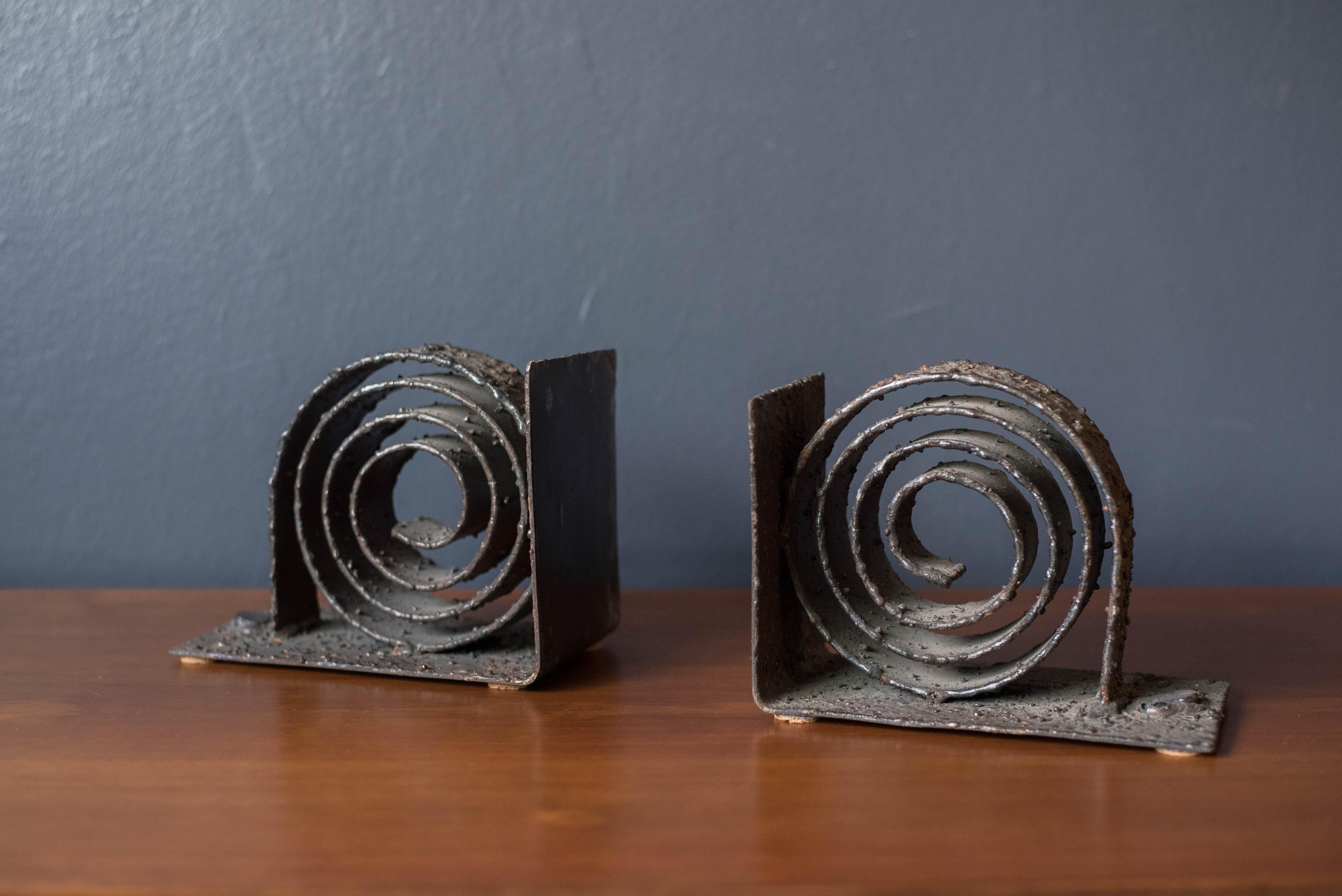 Mid-Century Modern Brutalist Pair of Spiral Metal Bookends