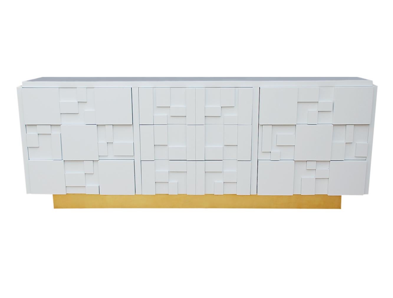Brutalist Patchwork Mid-Century Modern White and Brass Dresser or Credenza In Good Condition In Philadelphia, PA