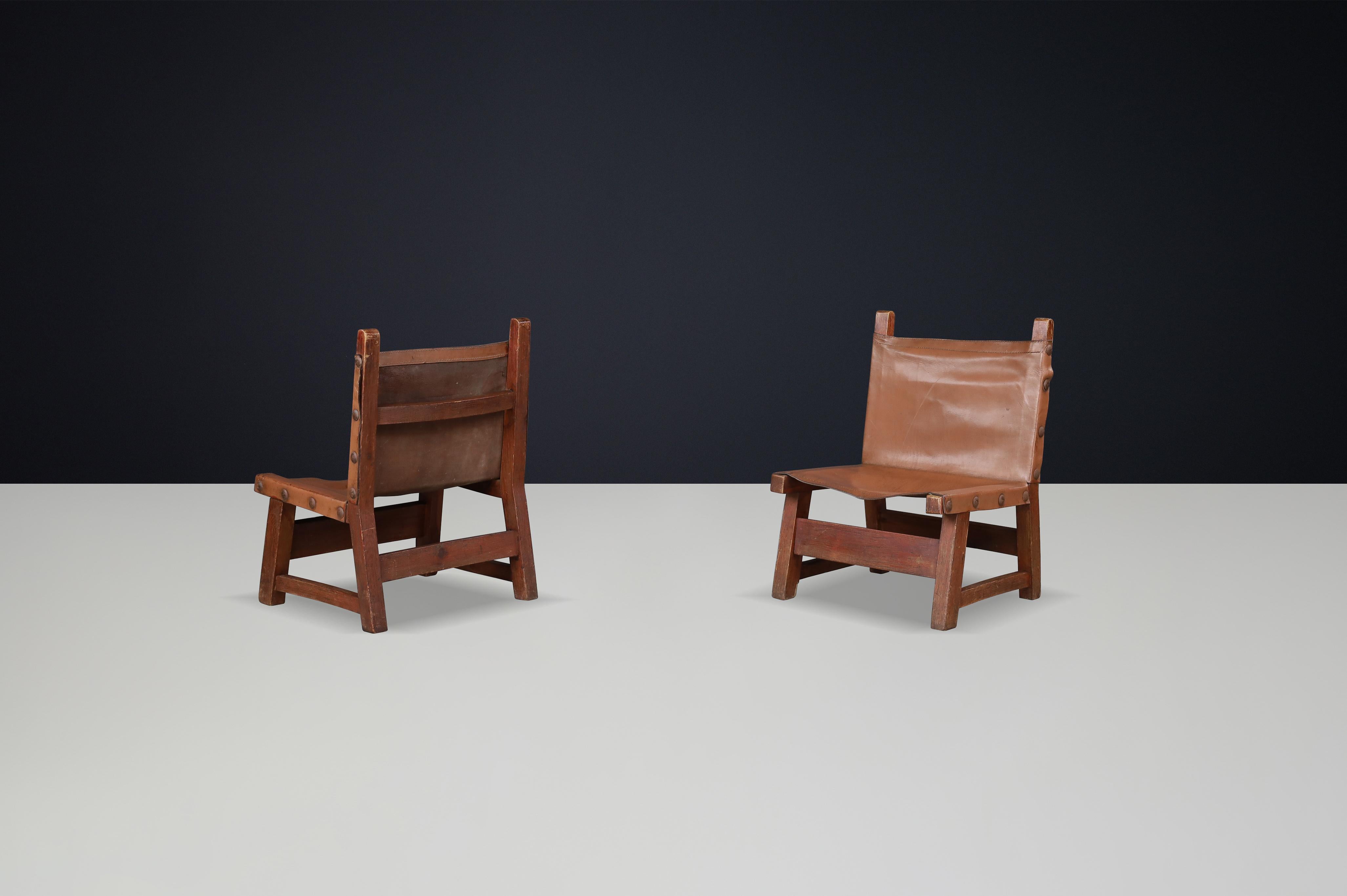 Fauteuils brutalistes en cuir patiné et Wood Wood, Espagne, années 1950 Bon état - En vente à Almelo, NL
