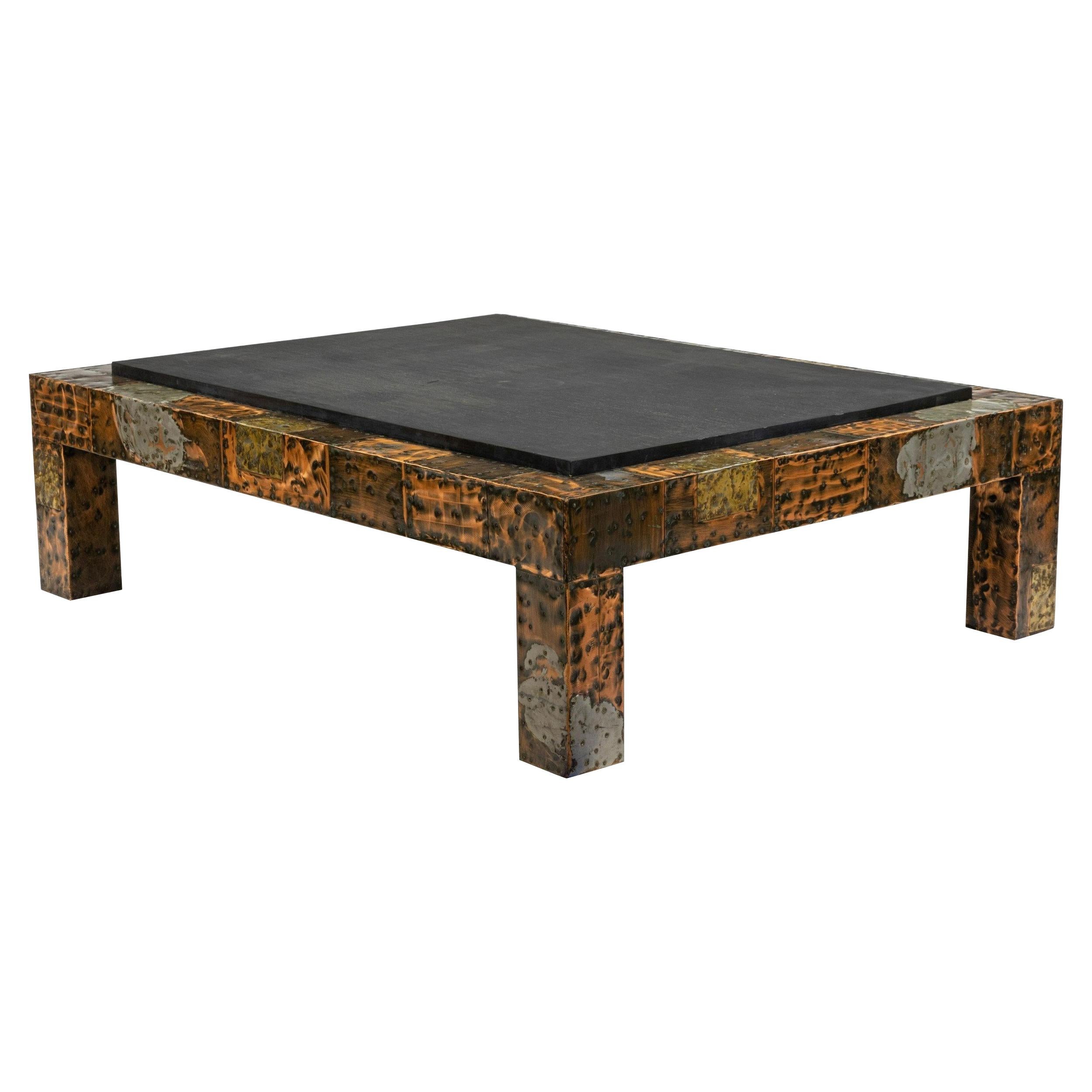 Table basse brutaliste Paul Evans Patinated Patchwork avec plateau en ardoise en vente