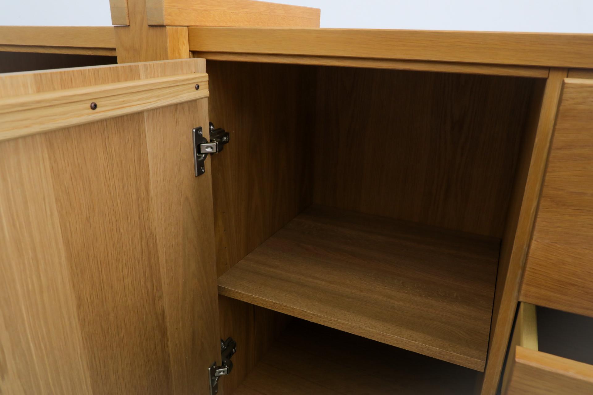 Buffet en chêne d'inspiration brutaliste Pierre Chapo de Mintjens Belgische Meubelmakers en vente 5