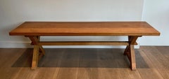 Table basse en pin brutaliste