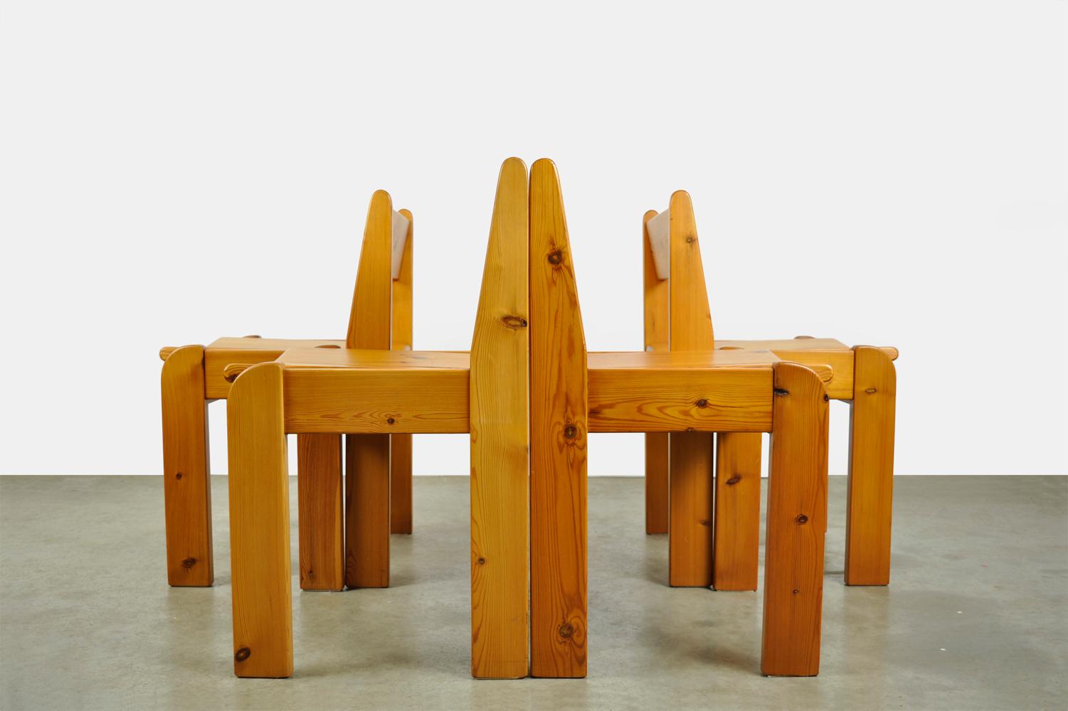 Brutalist Pine Dining Chairs by Ate Van Apeldoorn for Houtwerk Hattem, 1970s For Sale 10